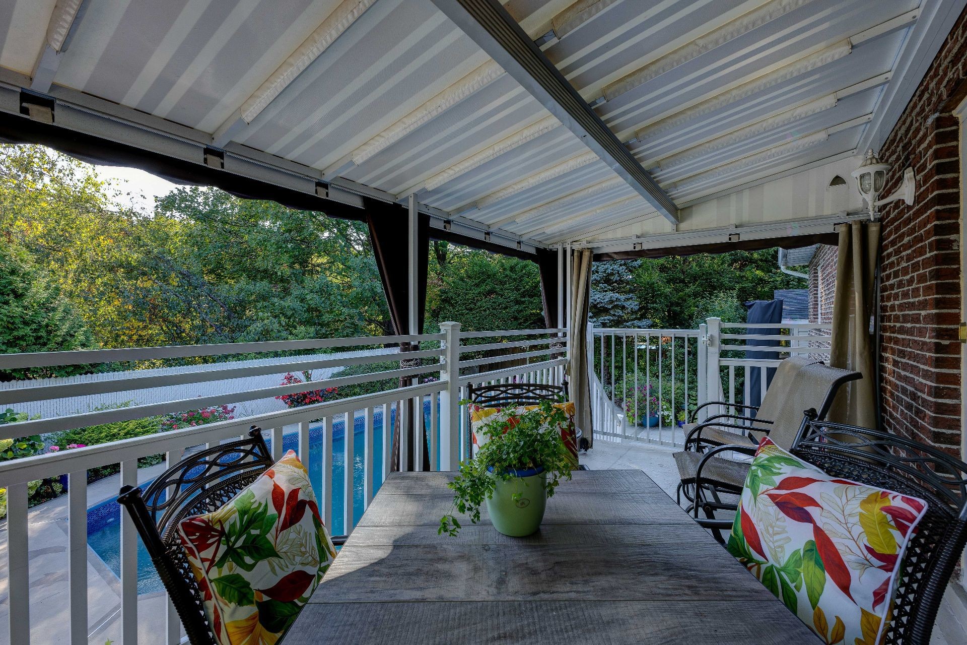 









1491


Rue De Rigaud

,
Saint-Bruno-de-Montarville,




QC
J3V3B8

