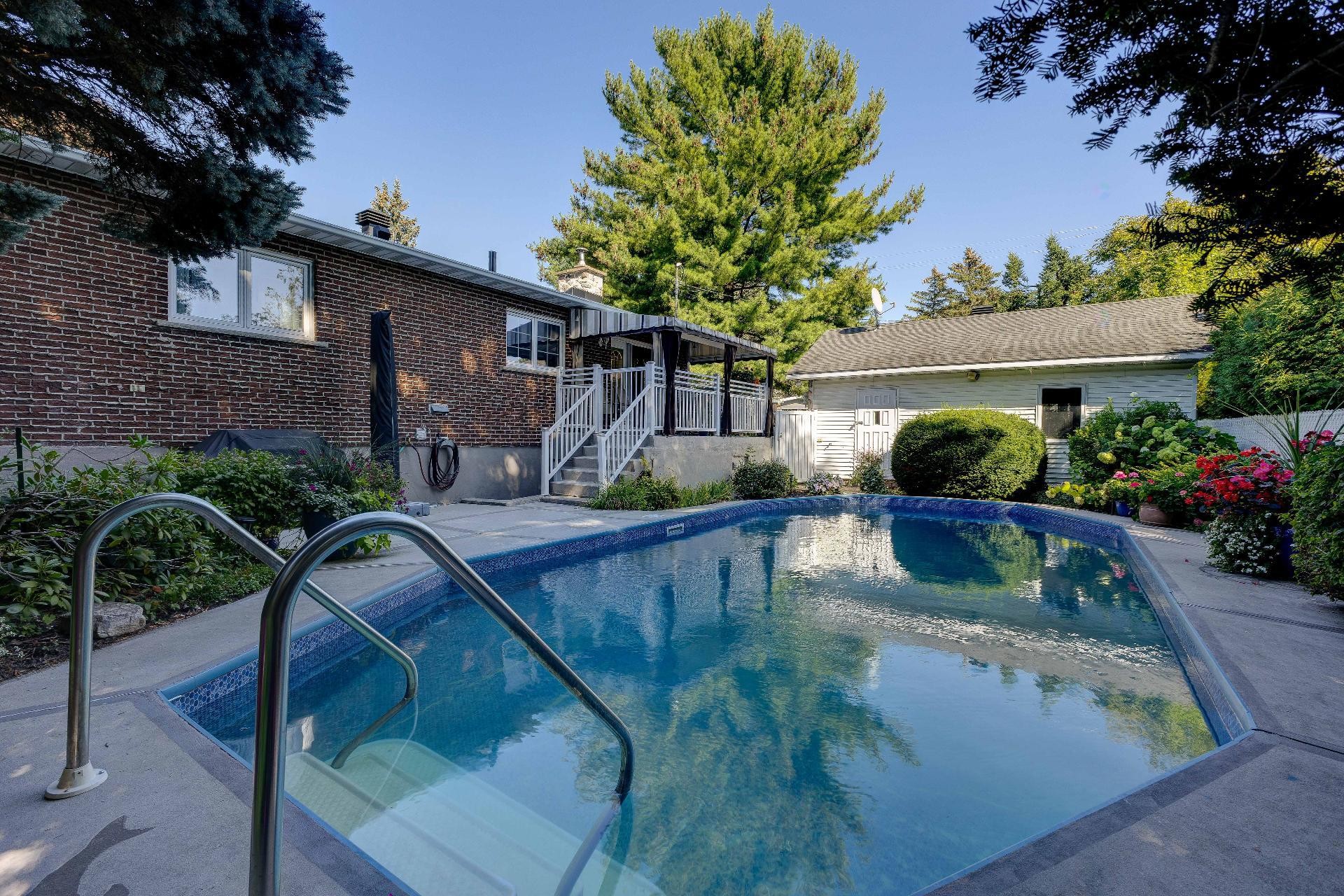 









1491


Rue De Rigaud

,
Saint-Bruno-de-Montarville,




QC
J3V3B8

