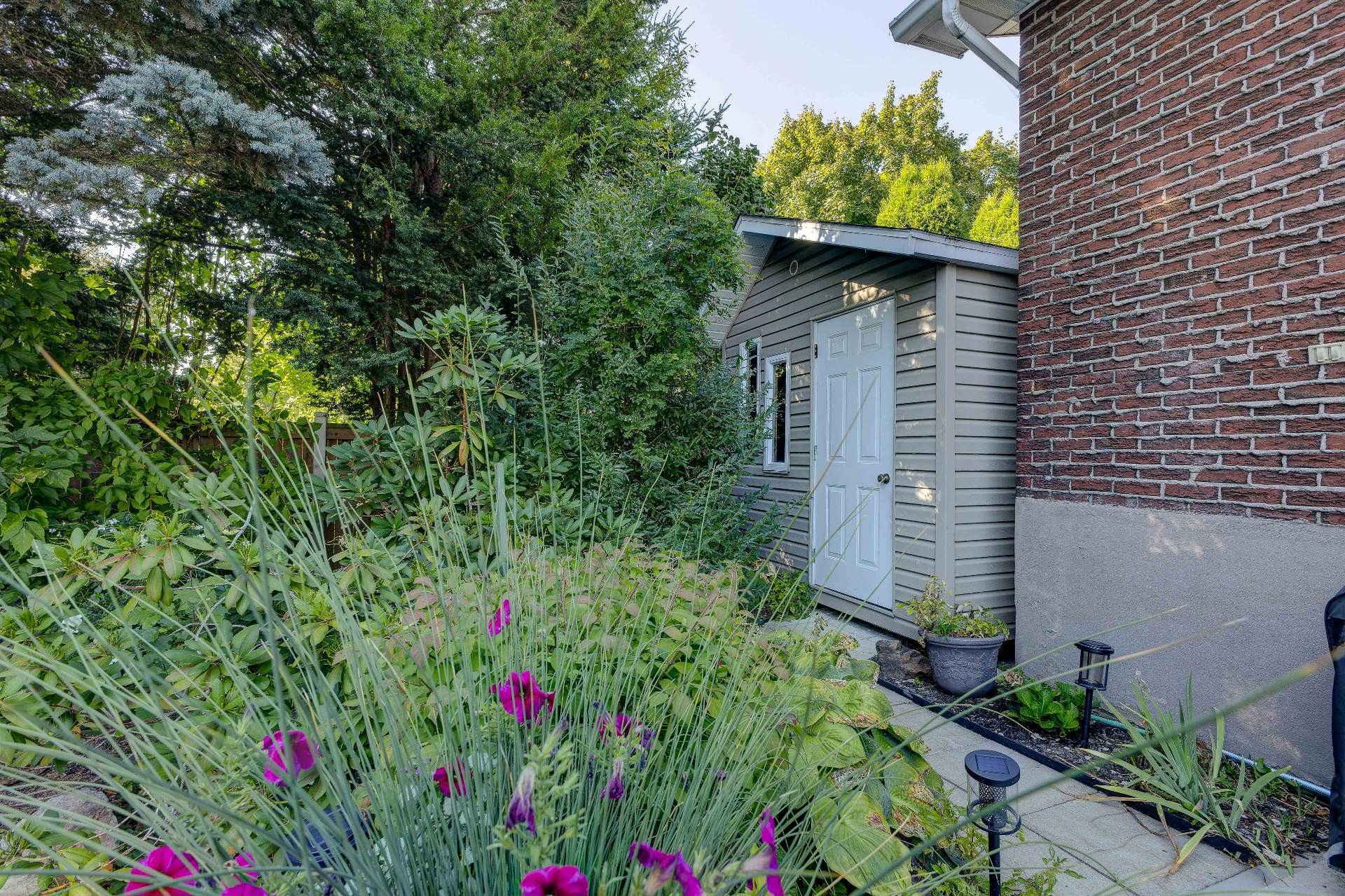 









1491


Rue De Rigaud

,
Saint-Bruno-de-Montarville,




QC
J3V3B8


