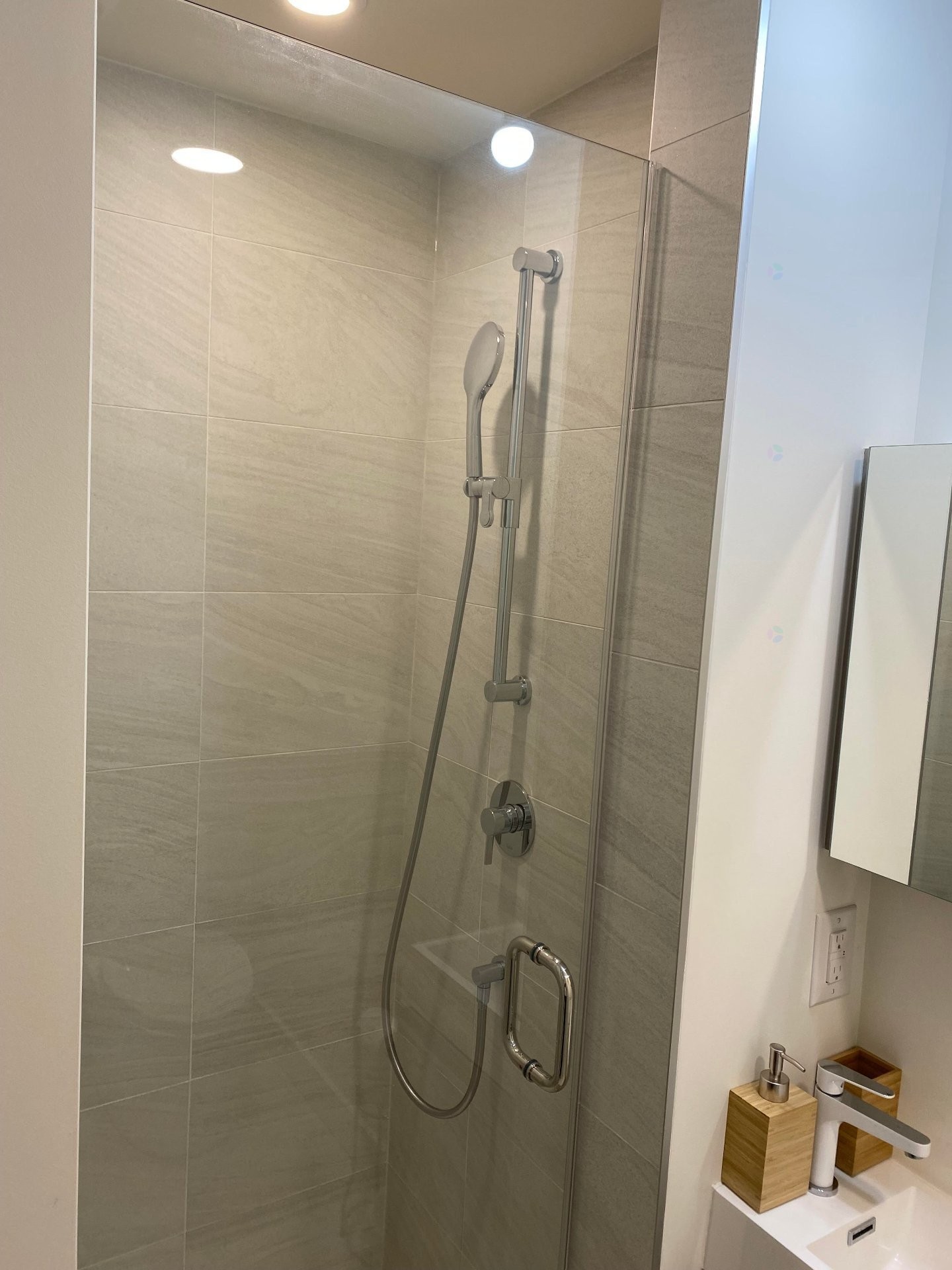 









1550


Rue des Bassins

, 222A,
Montréal (Le Sud-Ouest),




QC
H3C0W5

