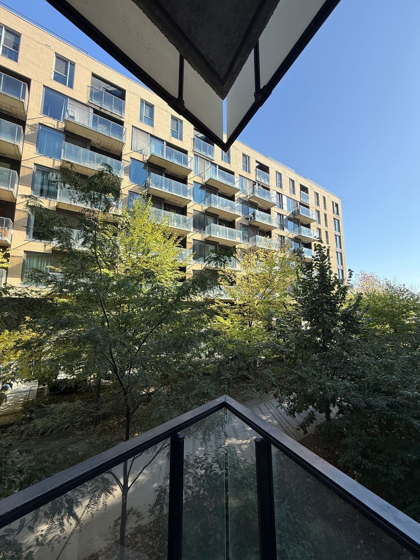 









1550


Rue des Bassins

, 222A,
Montréal (Le Sud-Ouest),




QC
H3C0W5

