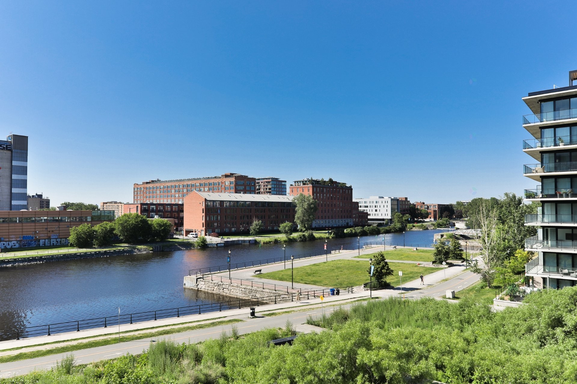 









1550


Rue des Bassins

, 222A,
Montréal (Le Sud-Ouest),




QC
H3C0W5

