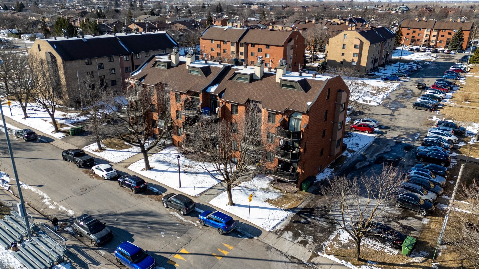 









7941


Av. Salomon-Marion

, 7,
Montréal (Rivière-des-Prairies/Pointe-aux-Trembles),




QC
H1E4X7

