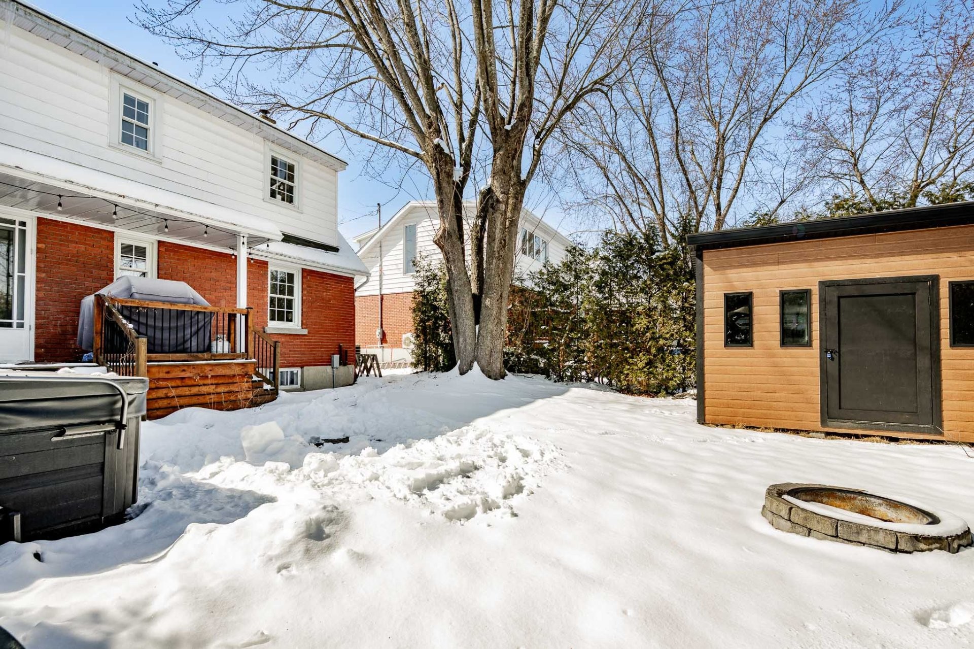 









1455


Rue du Vermont

,
Sherbrooke (Les Nations),




QC
J1J1G4

