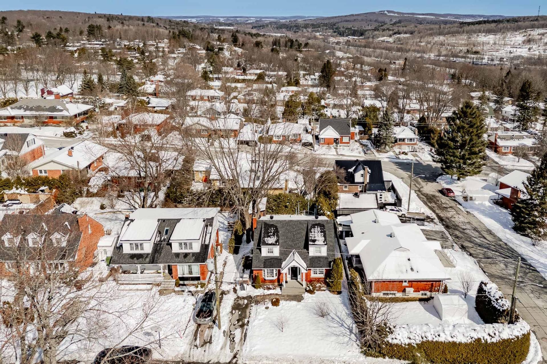 









1455


Rue du Vermont

,
Sherbrooke (Les Nations),




QC
J1J1G4

