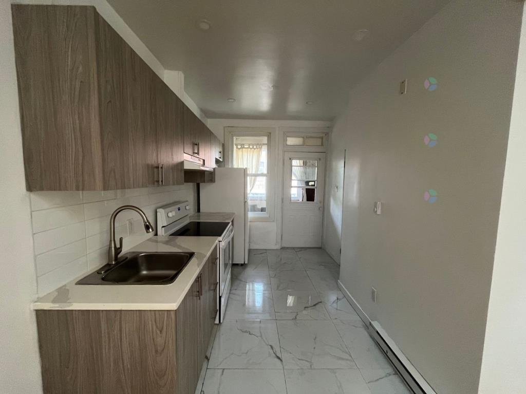 









5965


Rue Hamilton

,
Montréal (Le Sud-Ouest),




QC
H4E3C2

