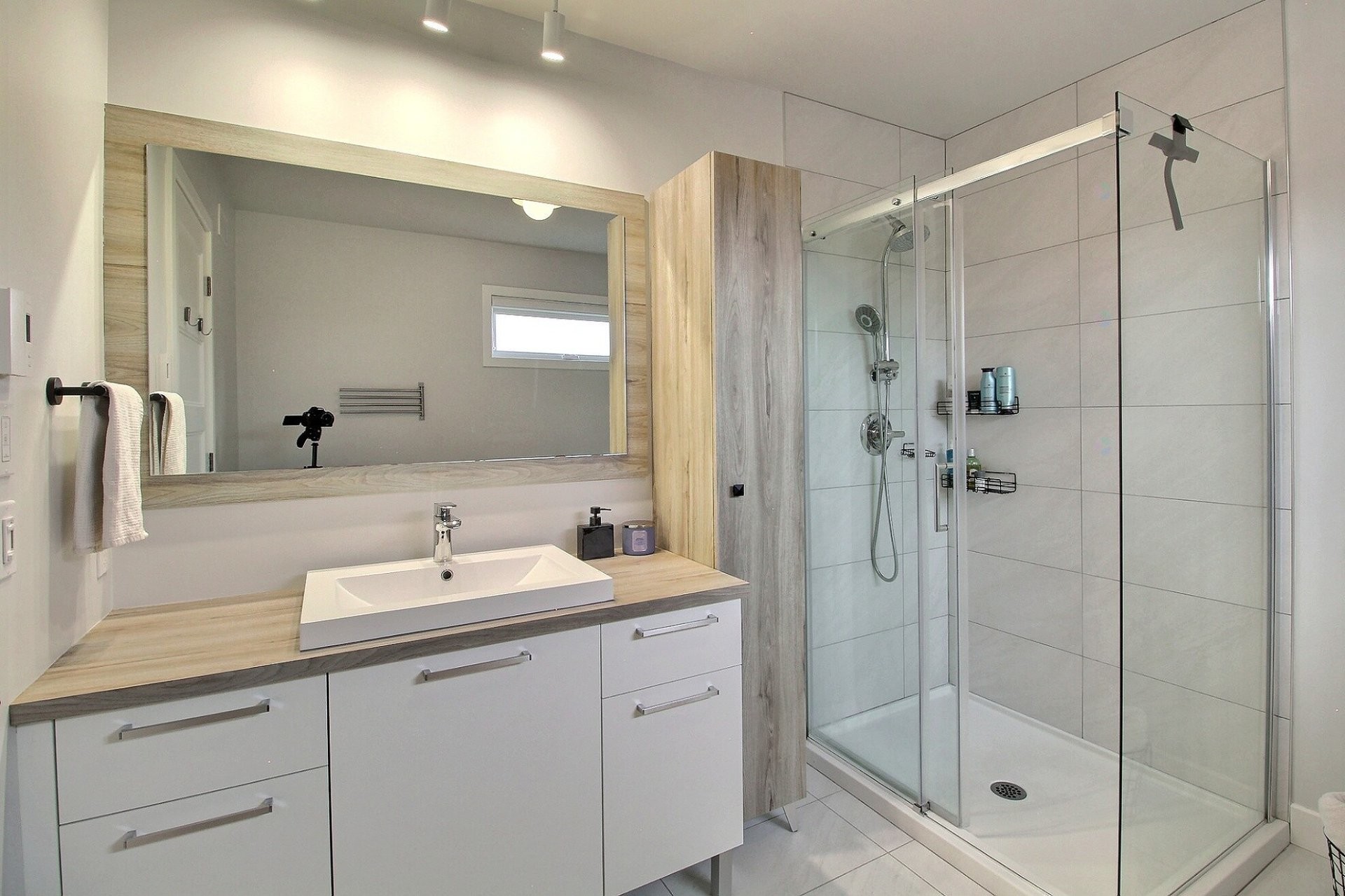 









1786


Rue des Pois-de-Senteur

,
Sherbrooke (Fleurimont),




QC
J1E0L7

