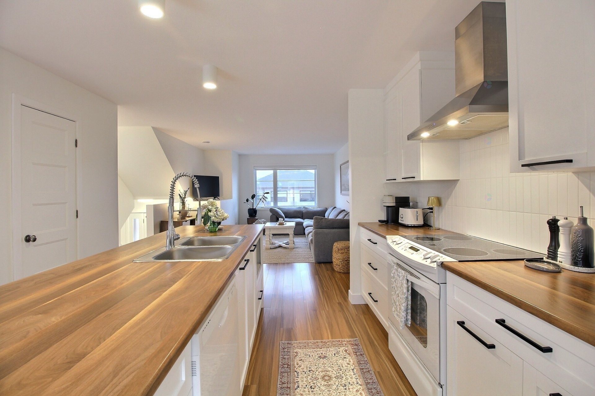 









1786


Rue des Pois-de-Senteur

,
Sherbrooke (Fleurimont),




QC
J1E0L7

