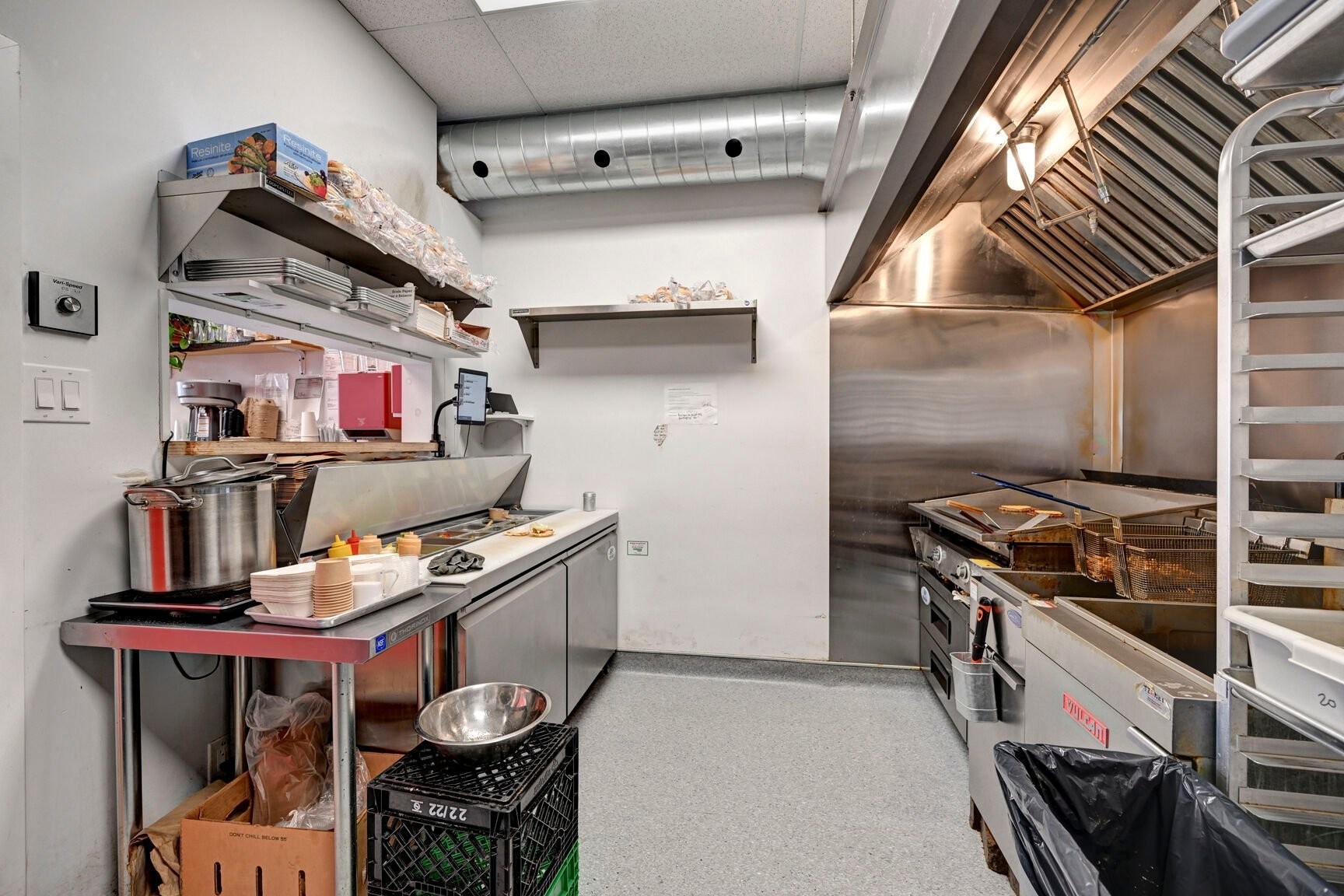 









1332


Rue Fleury E.

,
Montréal (Ahuntsic-Cartierville),




QC
H2C1R3

