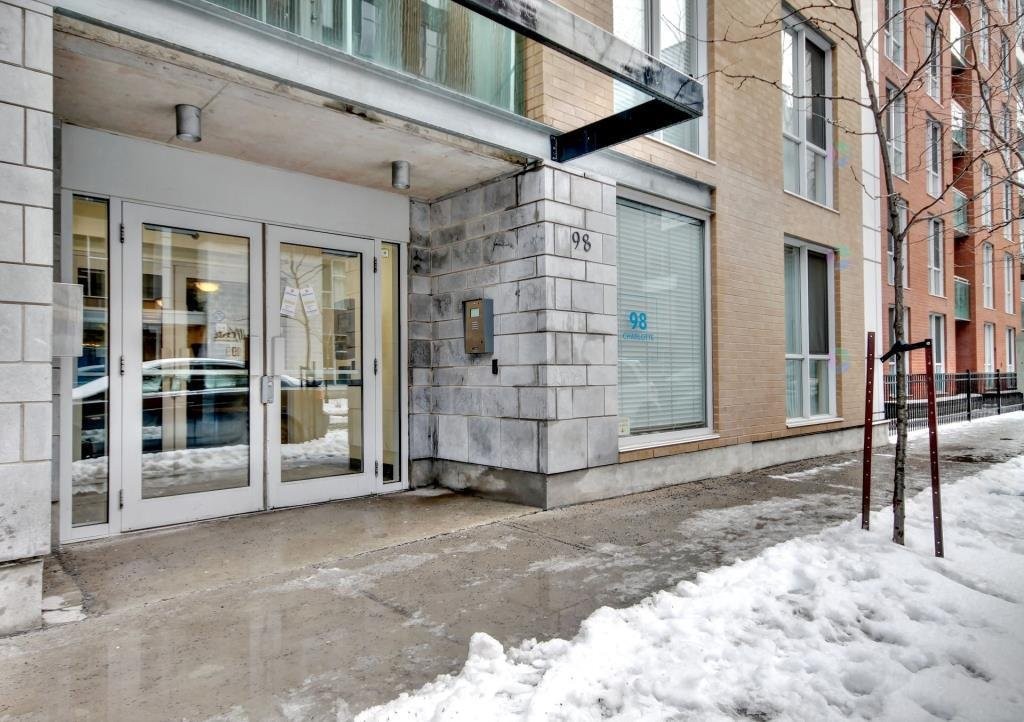 









98


Rue Charlotte

, 662,
Montréal (Ville-Marie),




QC
H2X3V2

