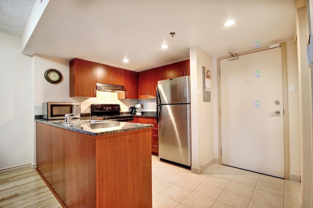 









98


Rue Charlotte

, 662,
Montréal (Ville-Marie),




QC
H2X3V2

