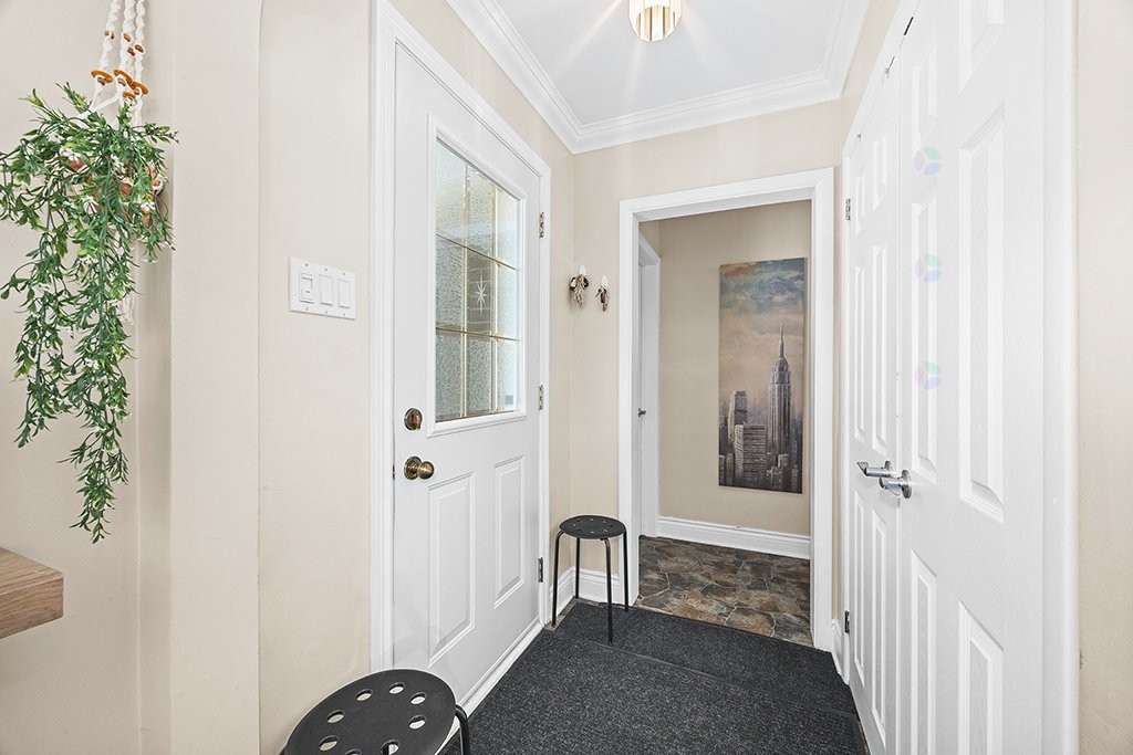 









766


Ch. John-Dale

,
Shawville,




QC
J0X2Y0

