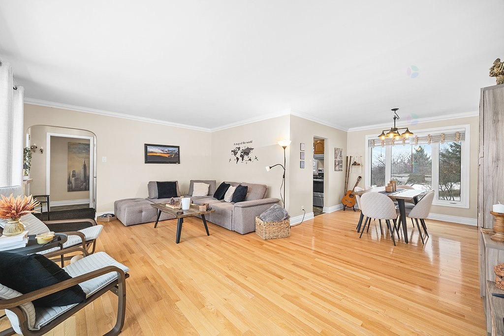 









766


Ch. John-Dale

,
Shawville,




QC
J0X2Y0

