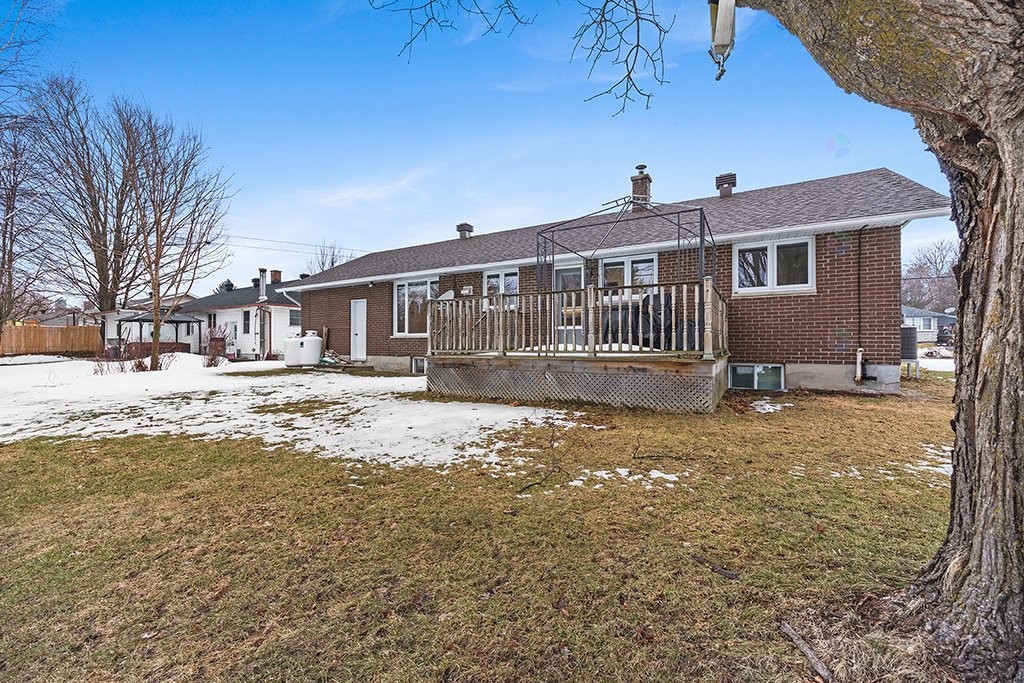 









766


Ch. John-Dale

,
Shawville,




QC
J0X2Y0

