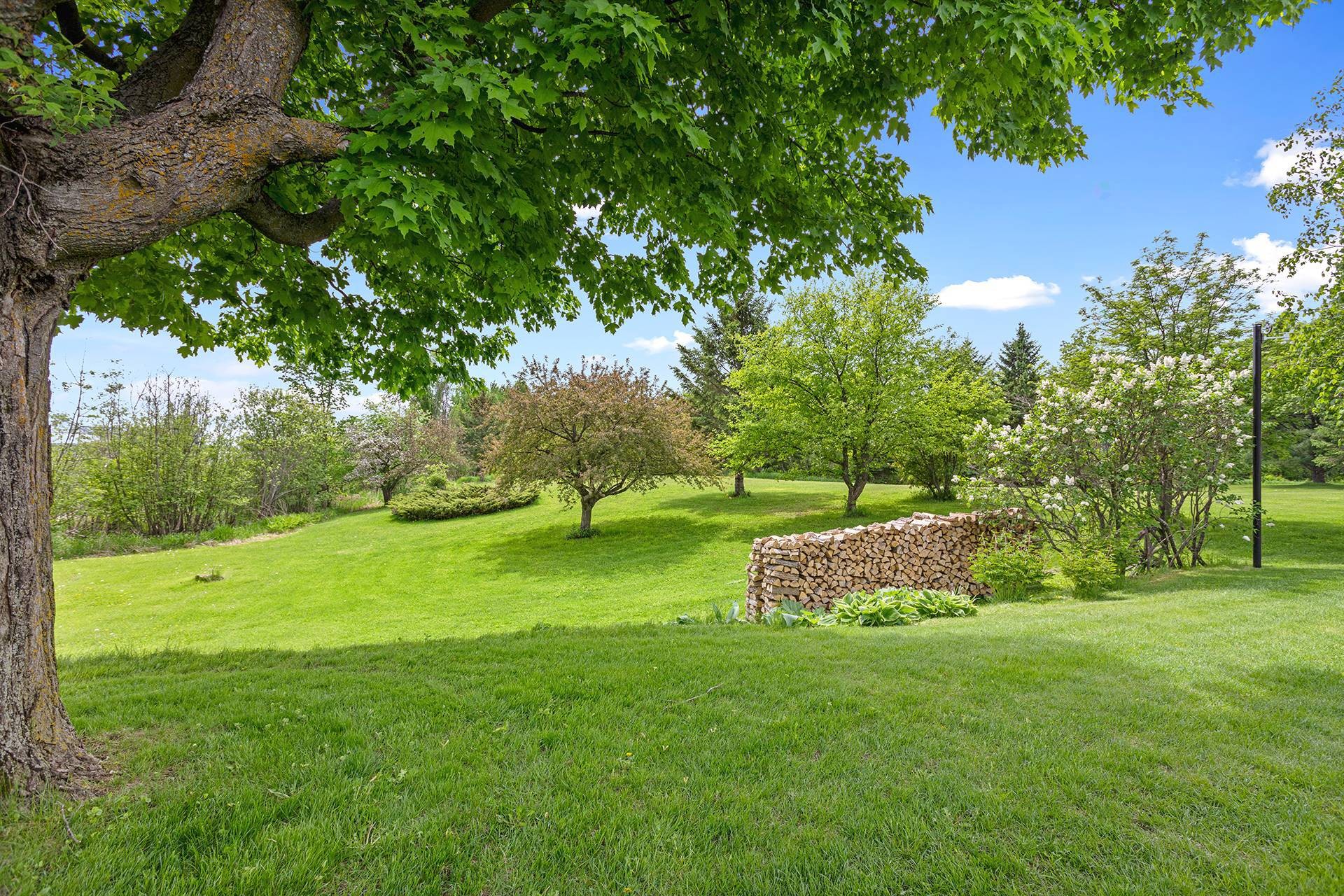 









766


Ch. John-Dale

,
Shawville,




QC
J0X2Y0

