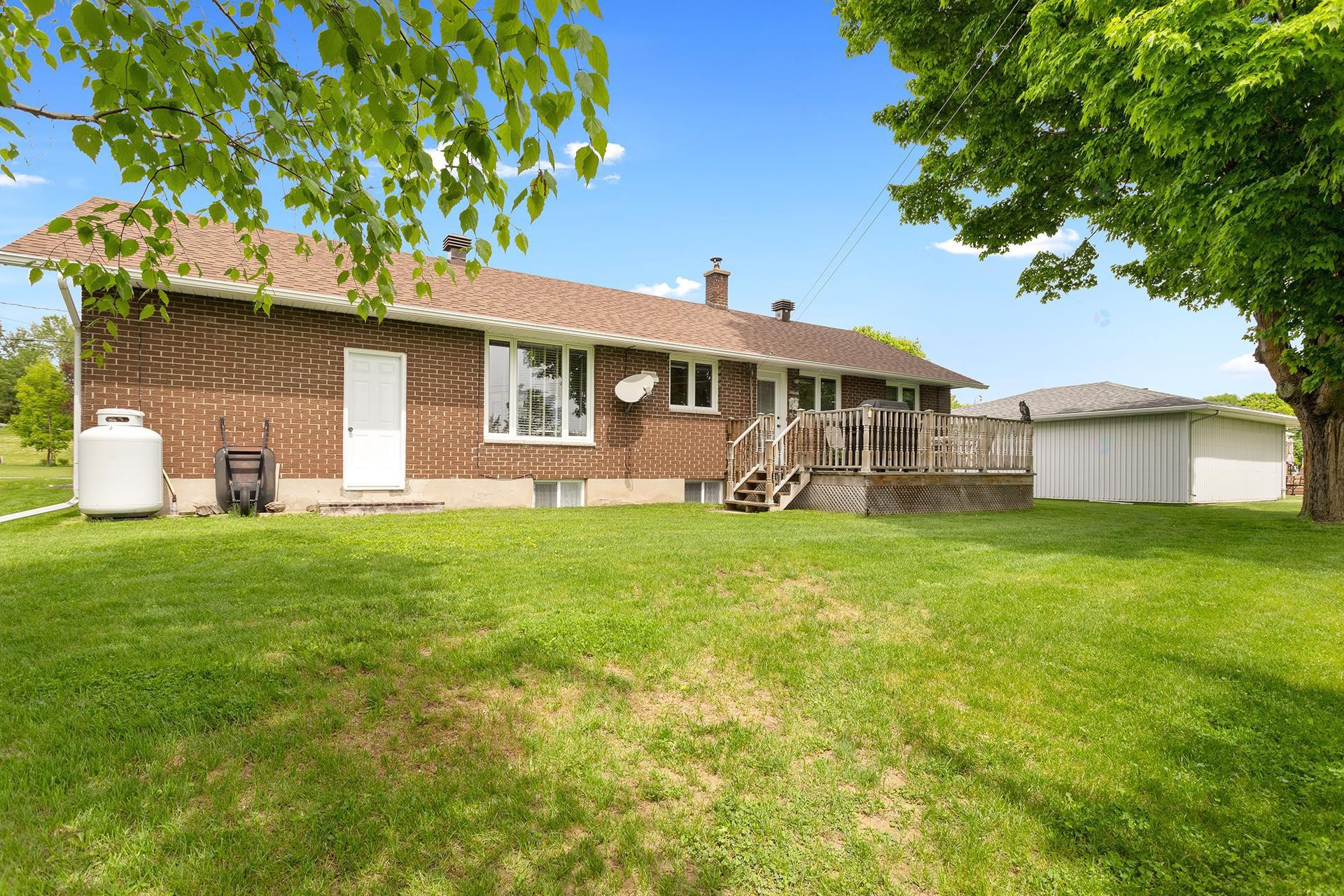 









766


Ch. John-Dale

,
Shawville,




QC
J0X2Y0

