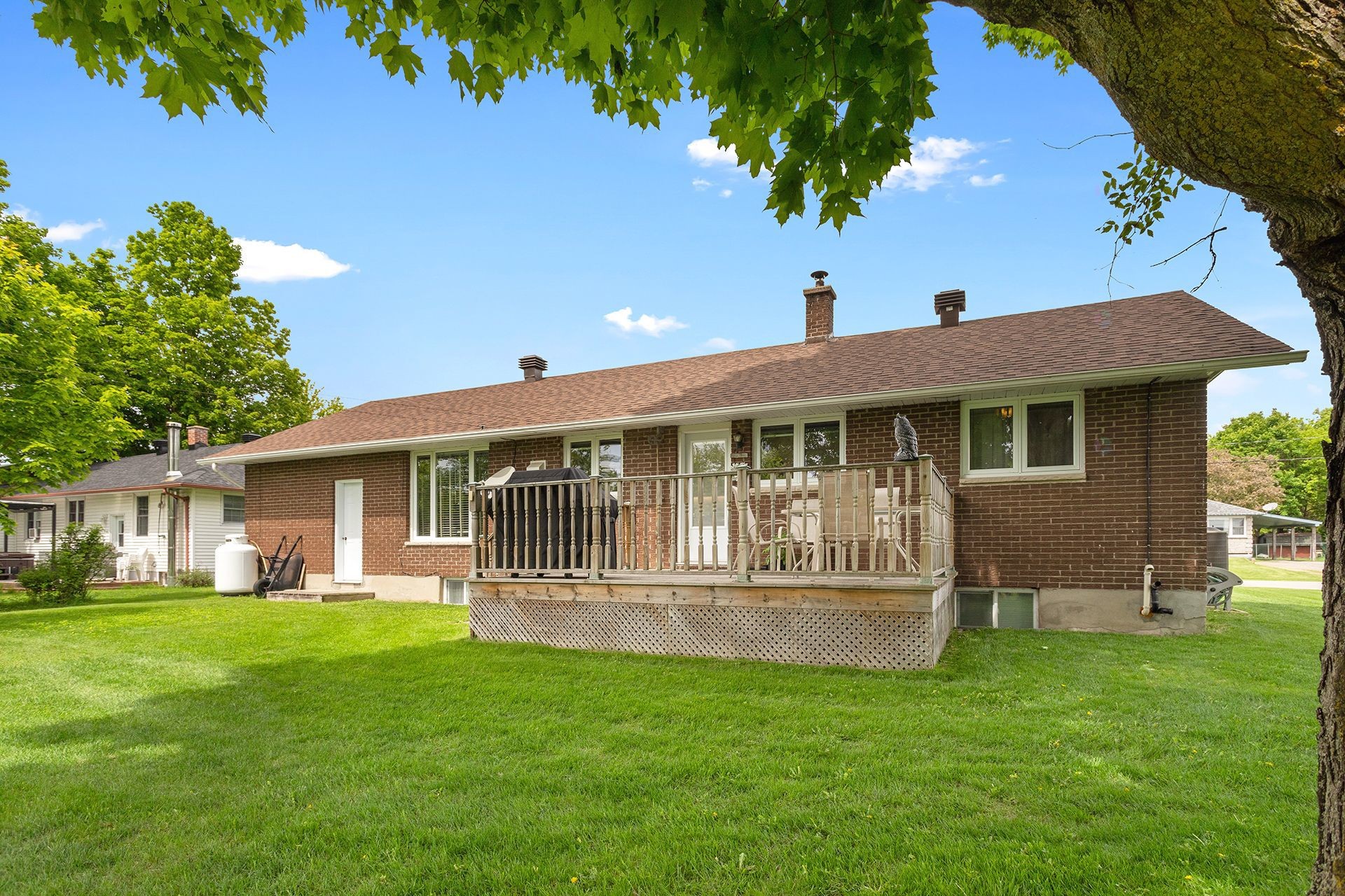 









766


Ch. John-Dale

,
Shawville,




QC
J0X2Y0

