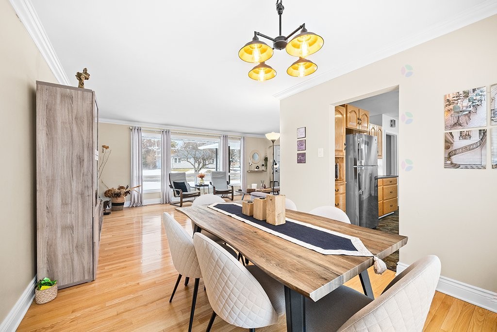 









766


Ch. John-Dale

,
Shawville,




QC
J0X2Y0

