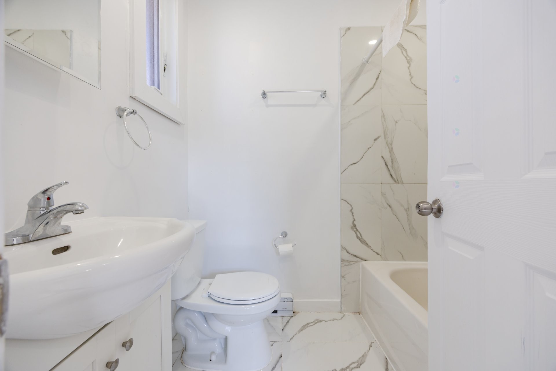 









5967


Rue Hamilton

,
Montréal (Le Sud-Ouest),




QC
H4E3C2

