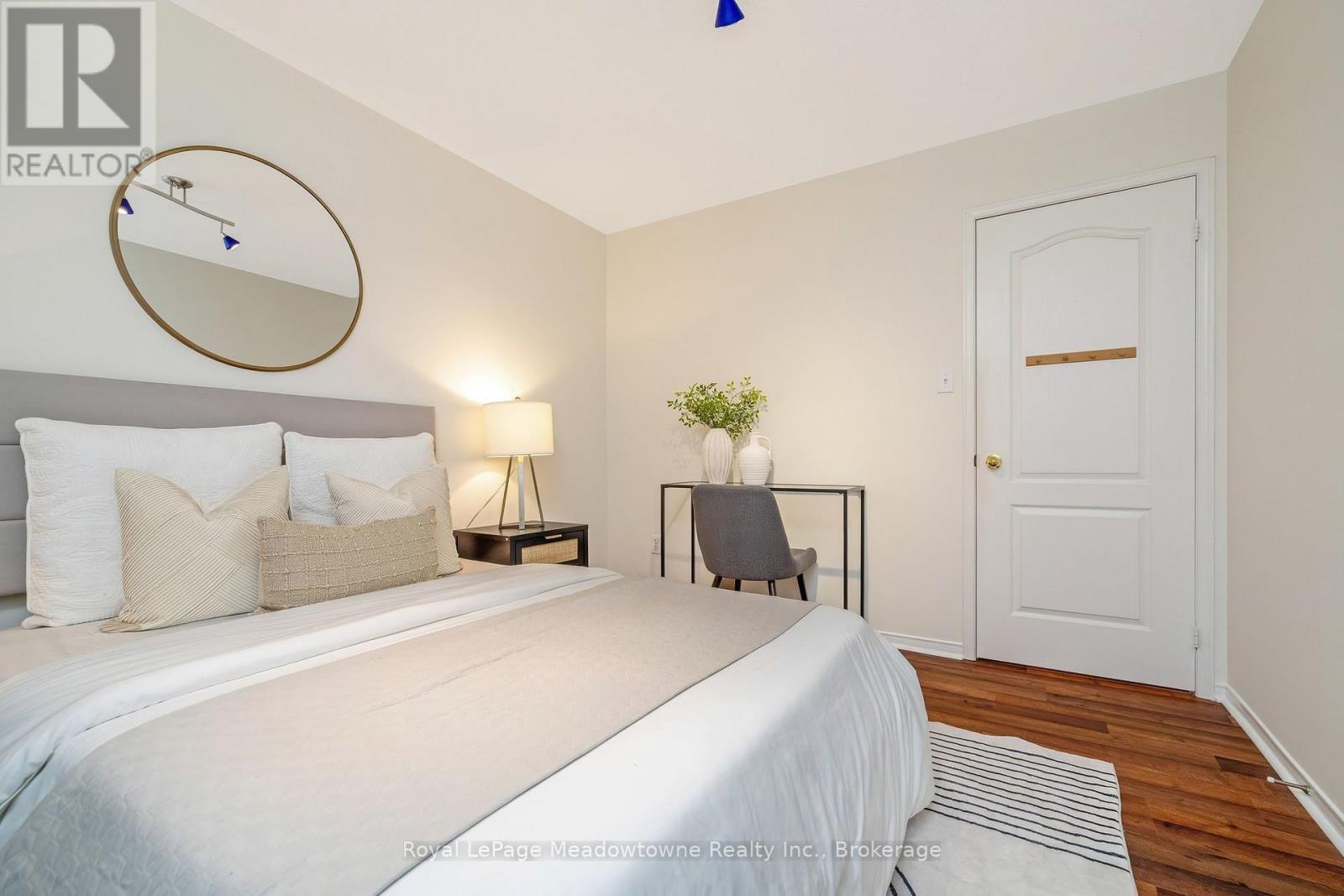 












487 HARTLEY BOULEVARD

,
Milton (CL Clarke),




Ontario
L9T6K9

