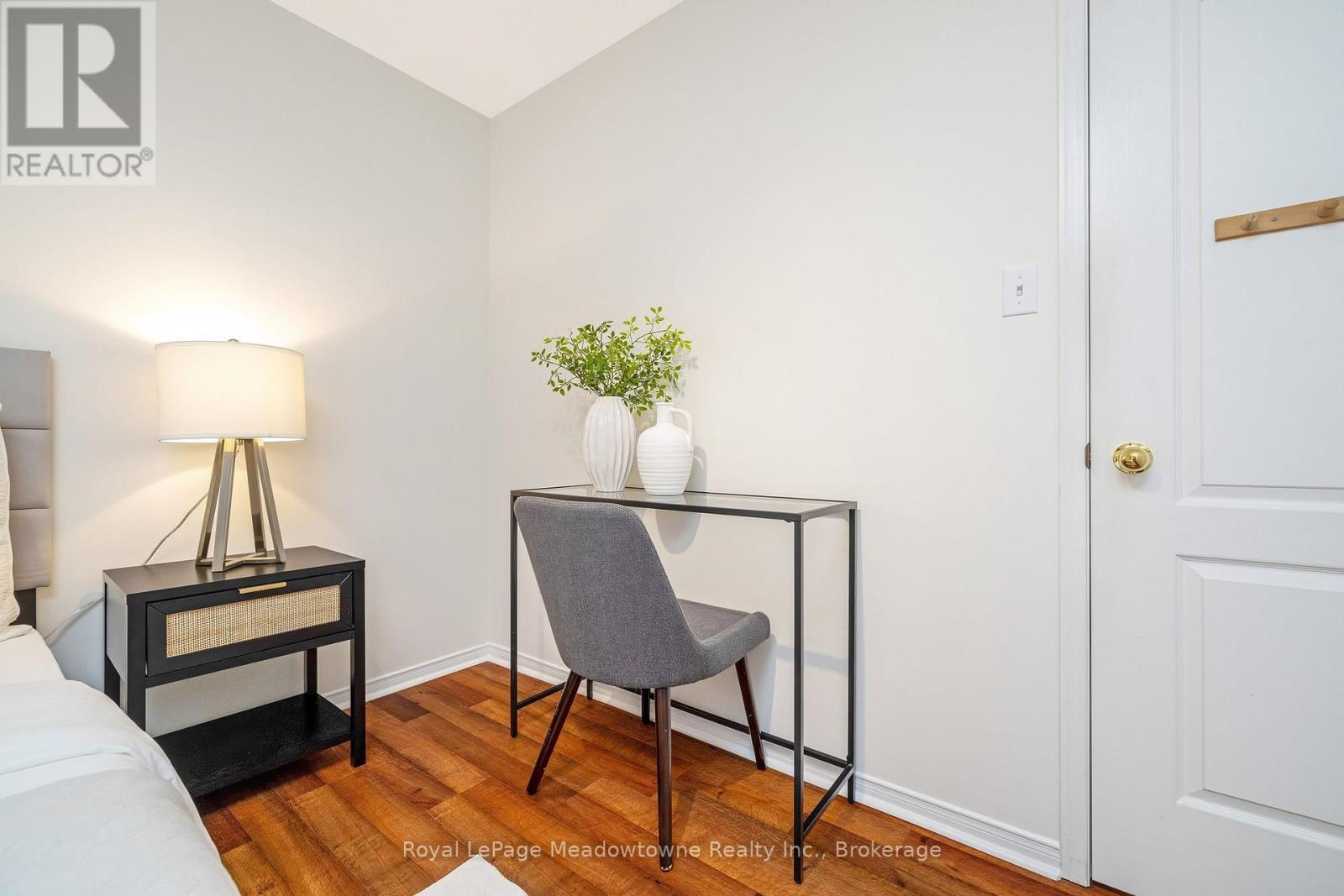 












487 HARTLEY BOULEVARD

,
Milton (CL Clarke),




Ontario
L9T6K9

