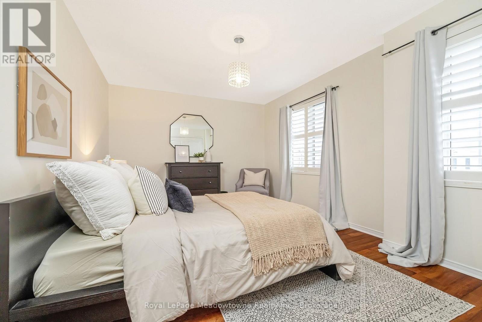 












487 HARTLEY BOULEVARD

,
Milton (CL Clarke),




Ontario
L9T6K9

