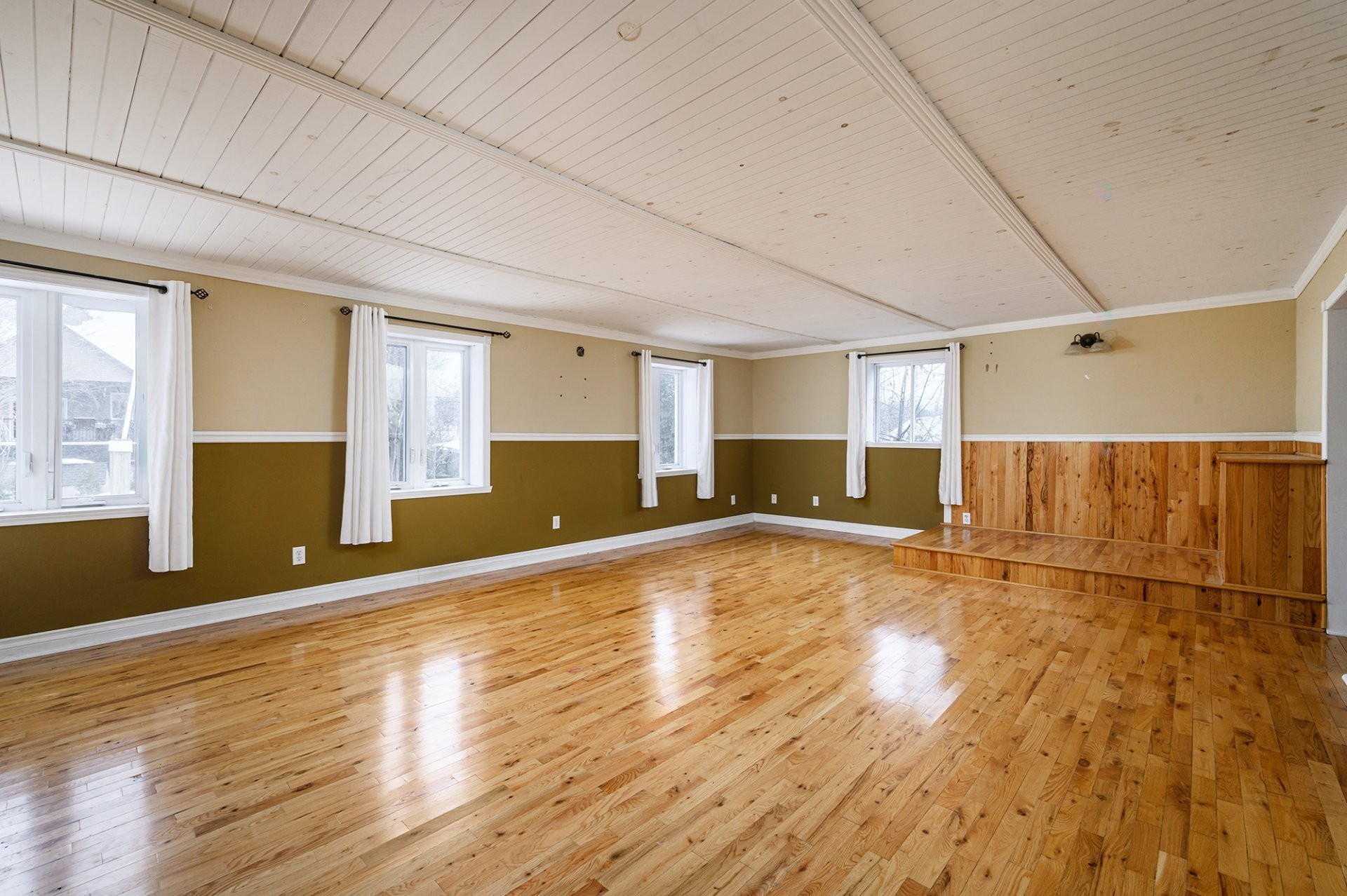 









1370


Ch. du Lac-St-Louis

,
Léry,




QC
J6N1B1

