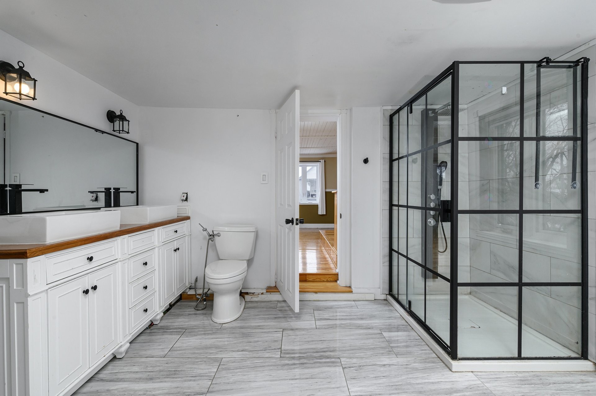 









1370


Ch. du Lac-St-Louis

,
Léry,




QC
J6N1B1

