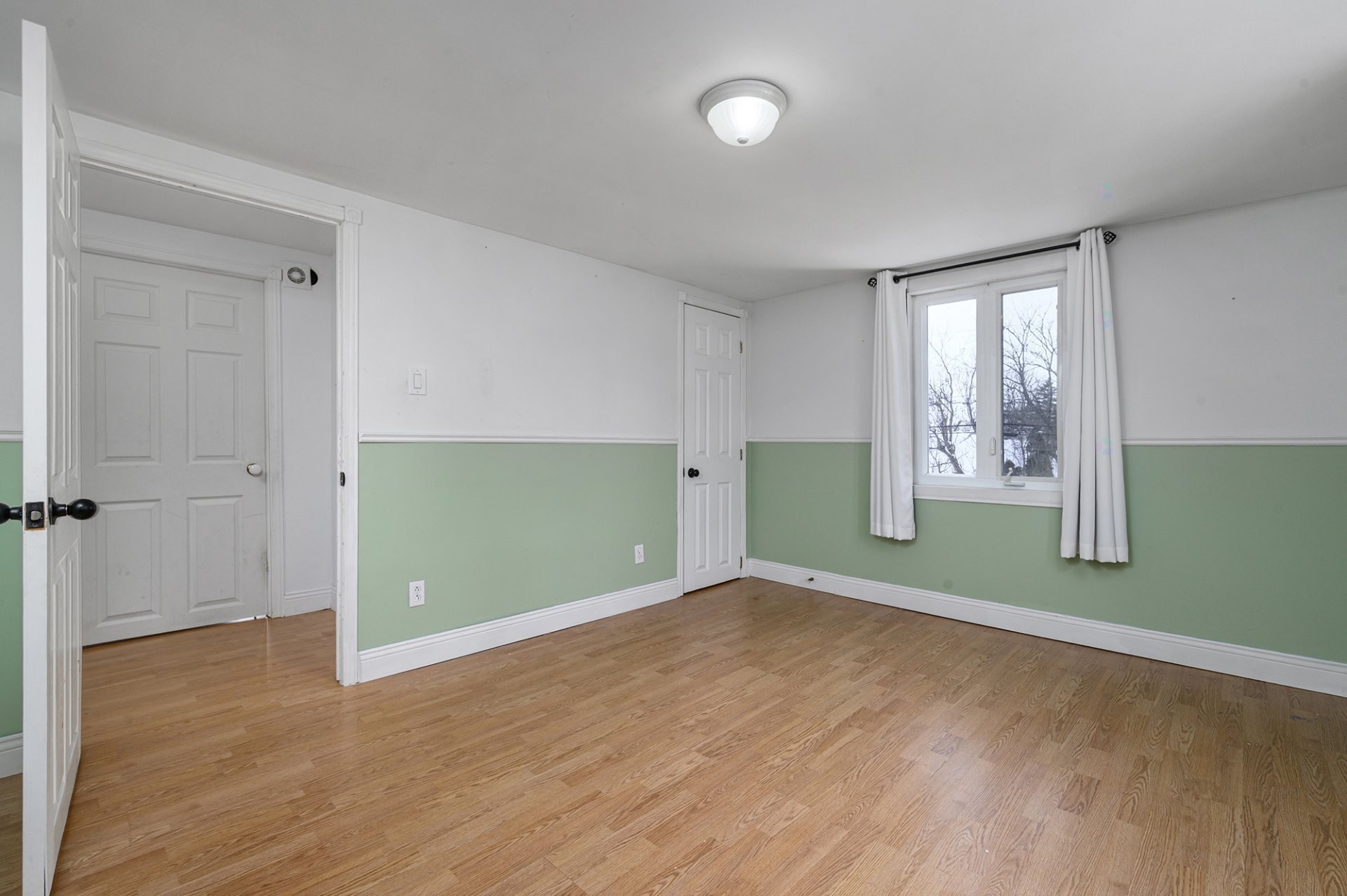 









1370


Ch. du Lac-St-Louis

,
Léry,




QC
J6N1B1

