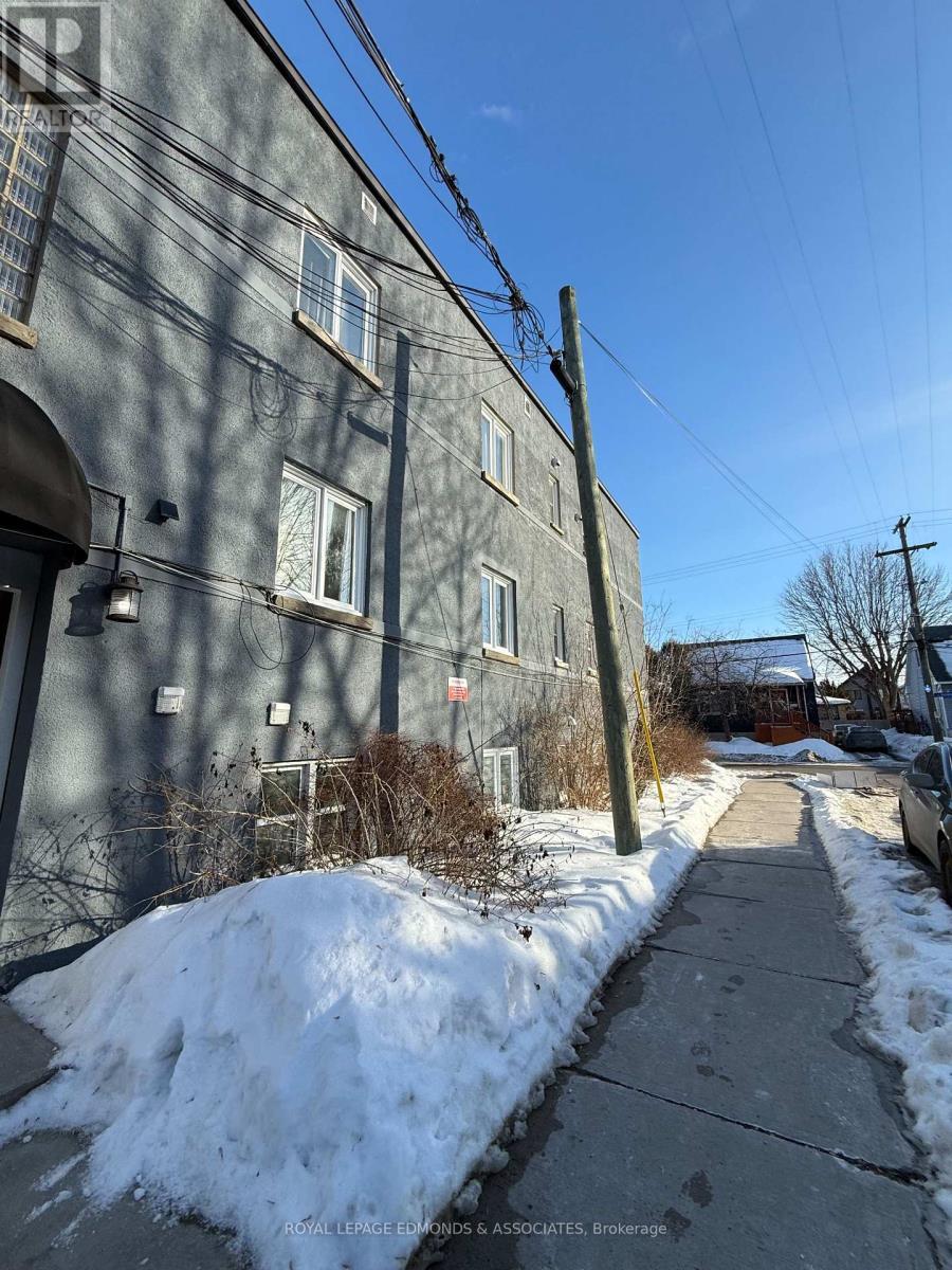












329 RICHELIEU AVENUE

,
Ottawa,




Ontario
K1L6J7

