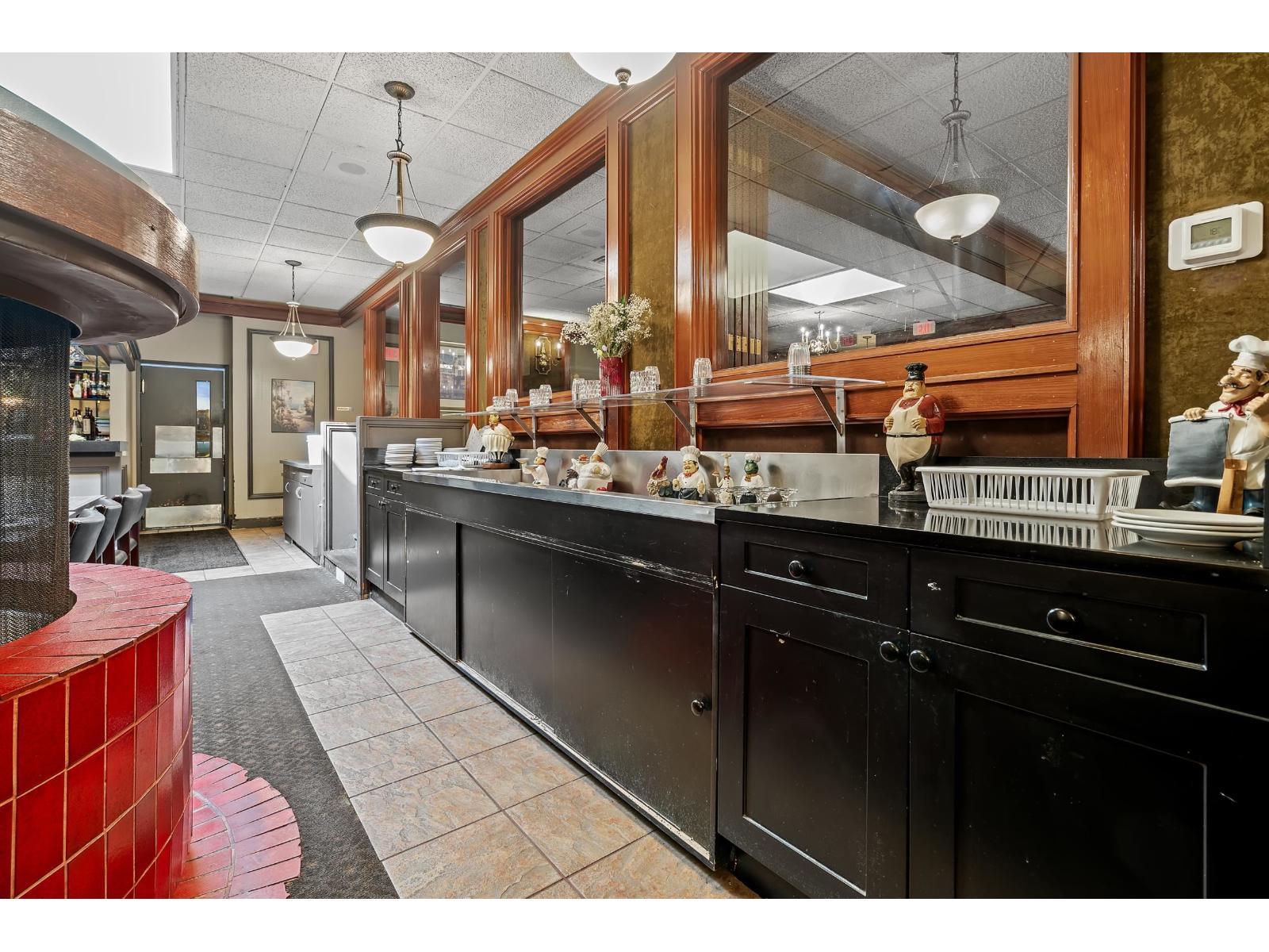 












20511 DOUGLAS CRESCENT

,
Langley,




British Columbia
V3A4B6

