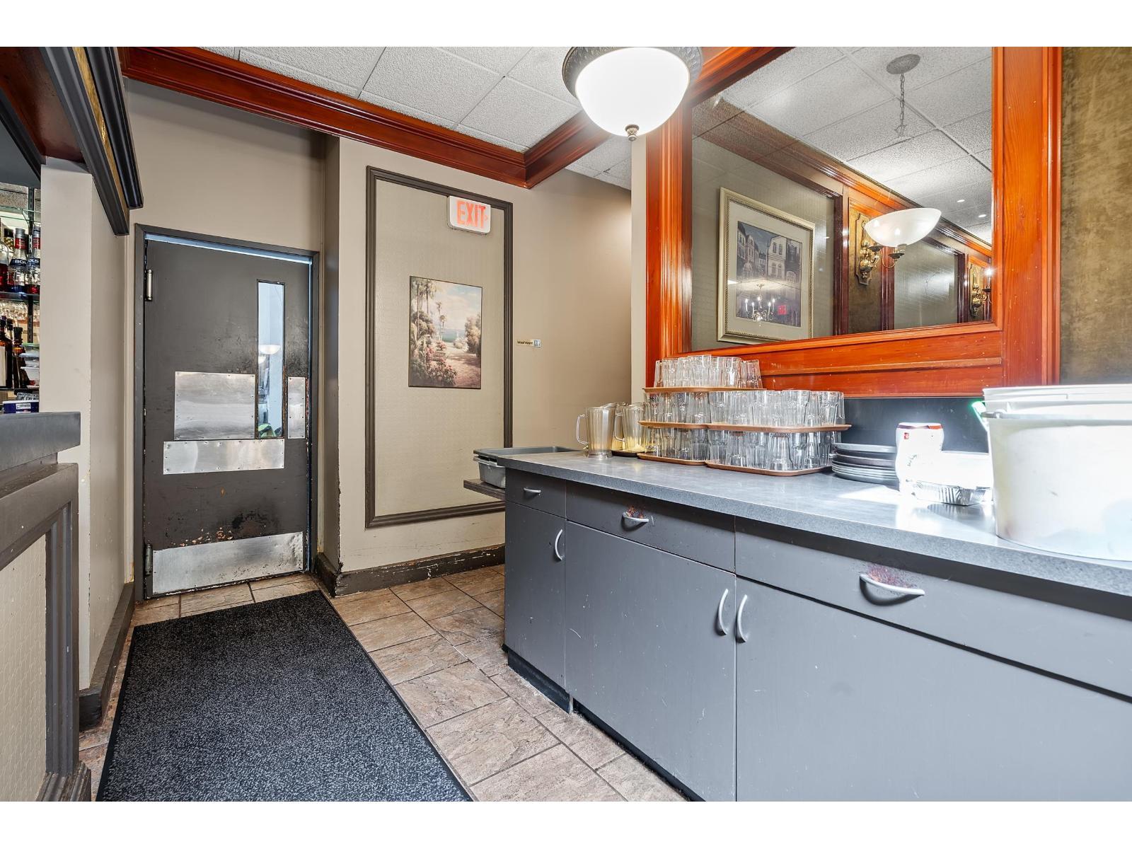 












20511 DOUGLAS CRESCENT

,
Langley,




British Columbia
V3A4B6

