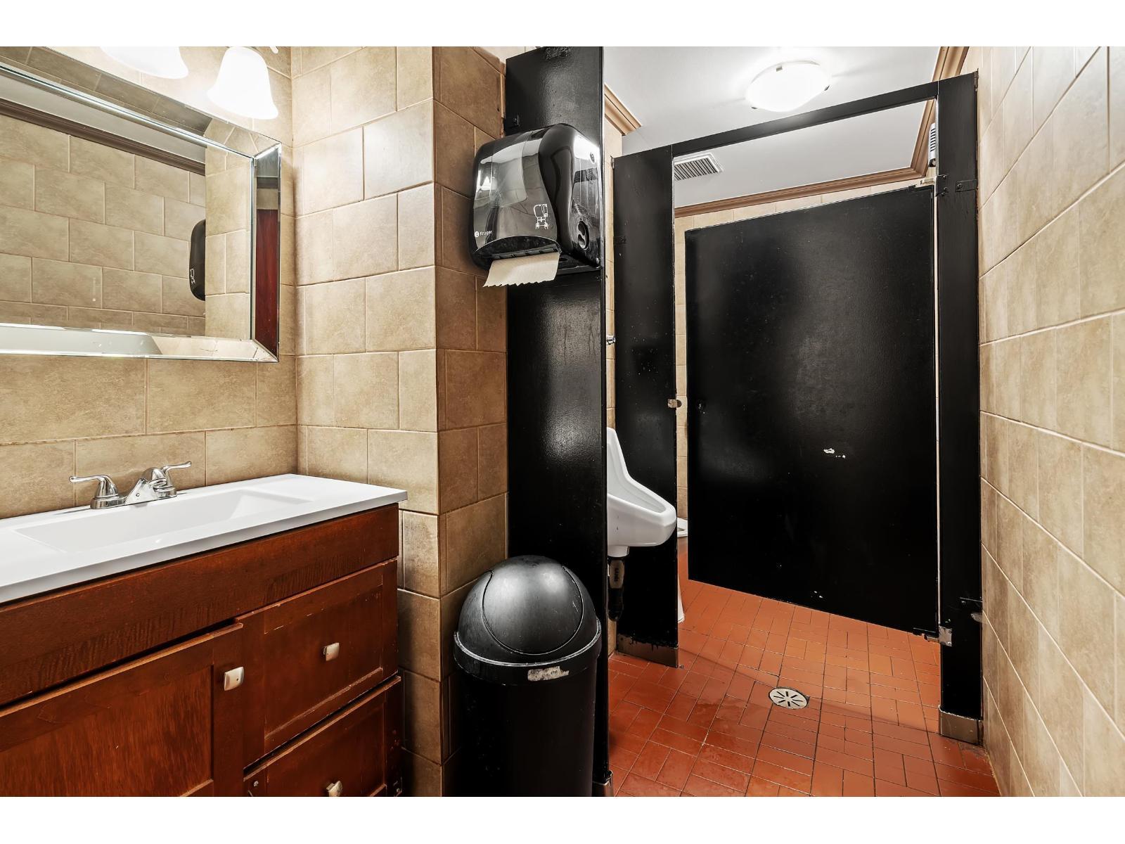 












20511 DOUGLAS CRESCENT

,
Langley,




British Columbia
V3A4B6

