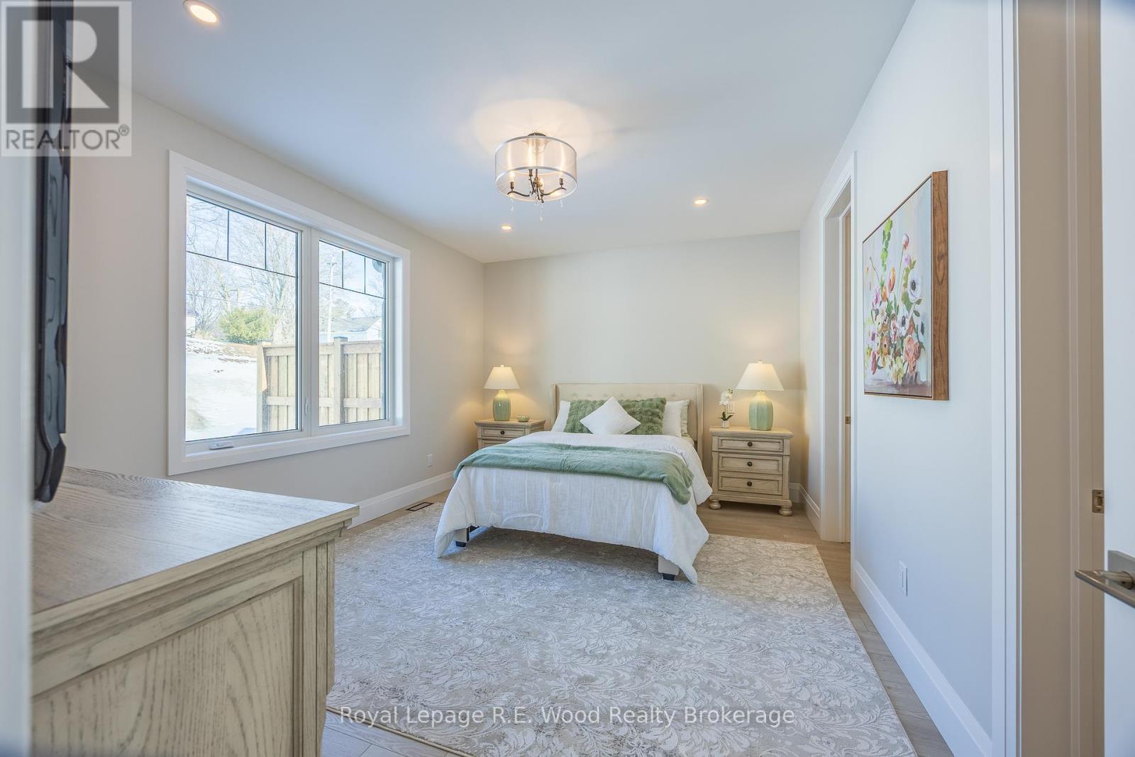 












11 GREENHILL DRIVE

,
Tillsonburg,




Ontario
N4G0L4


