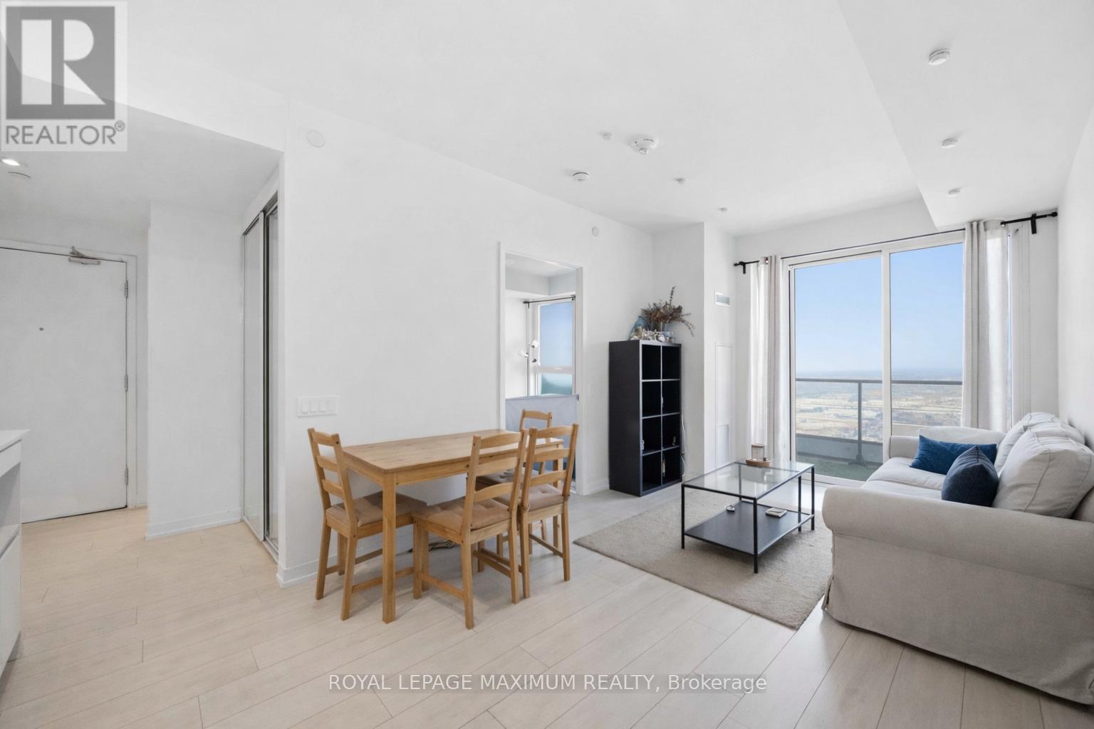 












5512 - 5 BUTTERMILL AVENUE

,
Vaughan,




Ontario
L4K0J5

