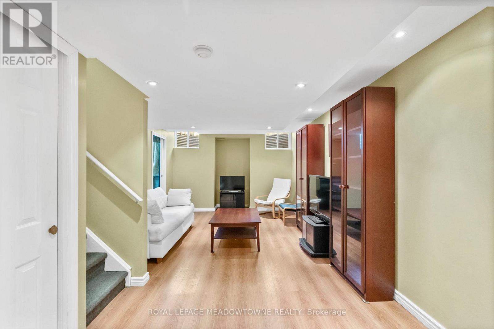 












862 STARK CIRCLE

,
Milton,




Ontario
L9T6Y7

