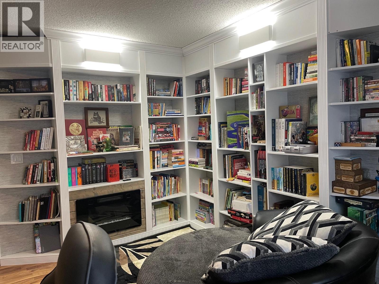 












34 PEBBLE DRIVE

,
Fort Nelson,




British Columbia
V0C1R0

