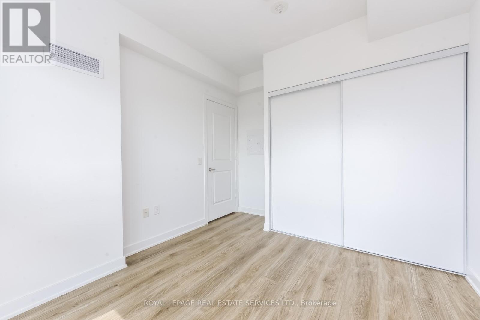 












607 - 4677 GLEN ERIN DRIVE

,
Mississauga,




Ontario
L5M2E3

