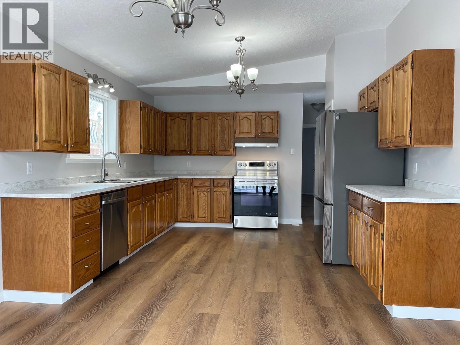 












3924 E 53 AVENUE

,
Fort Nelson,




British Columbia
V0C1R0

