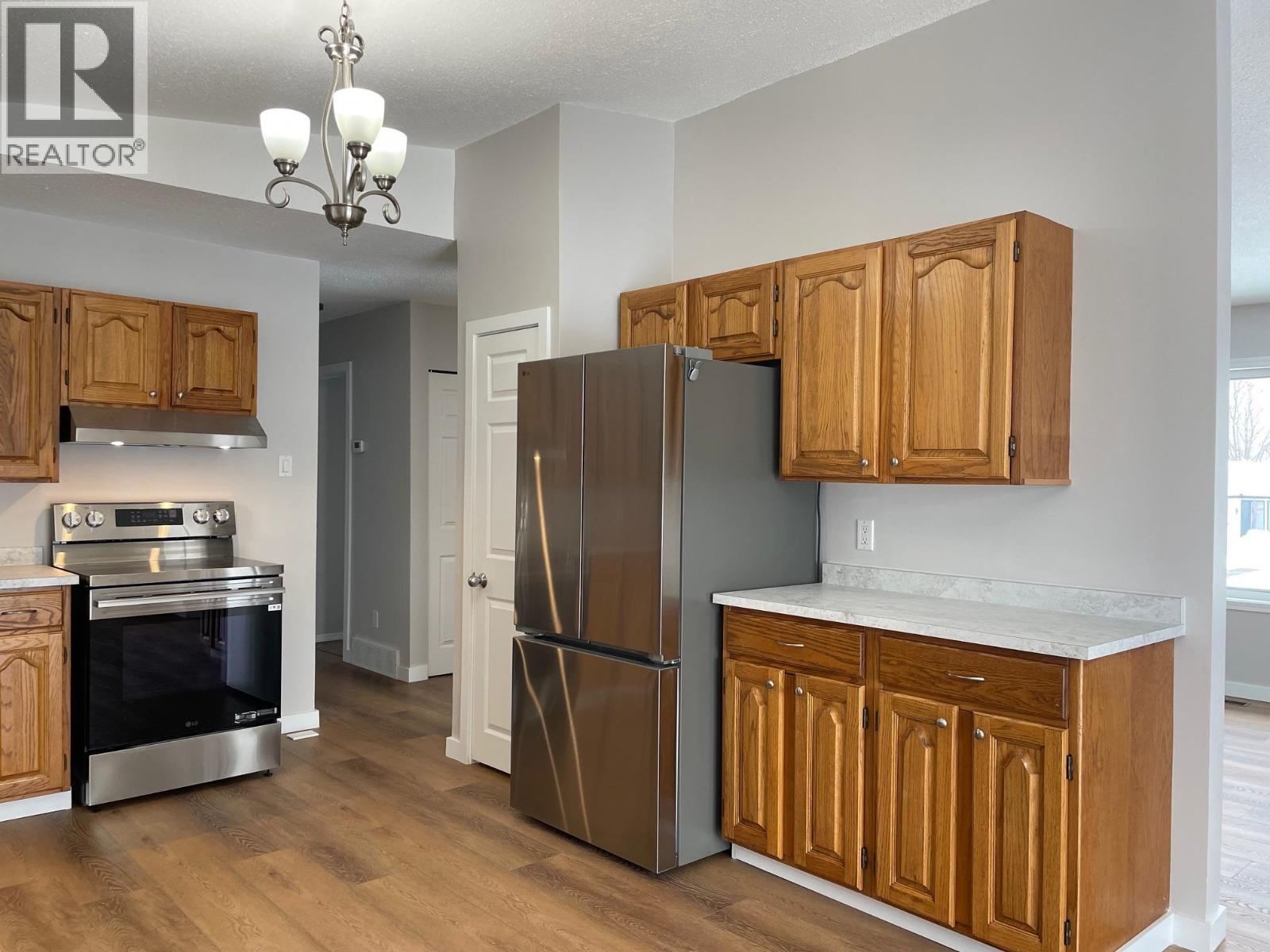 












3924 E 53 AVENUE

,
Fort Nelson,




British Columbia
V0C1R0

