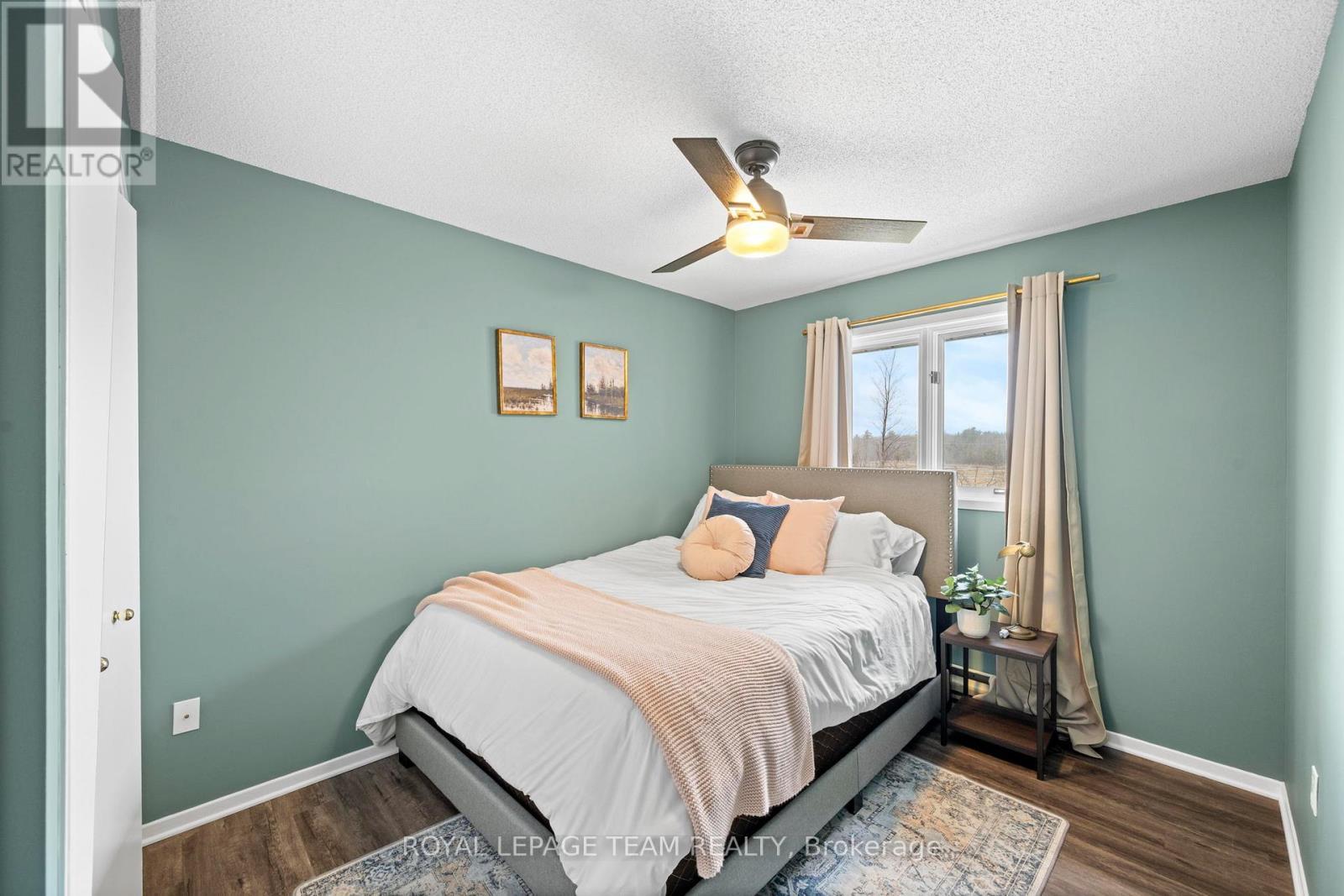 












2090 OLD BIRCH ROAD

,
Ottawa,




Ontario
K0A1X0

