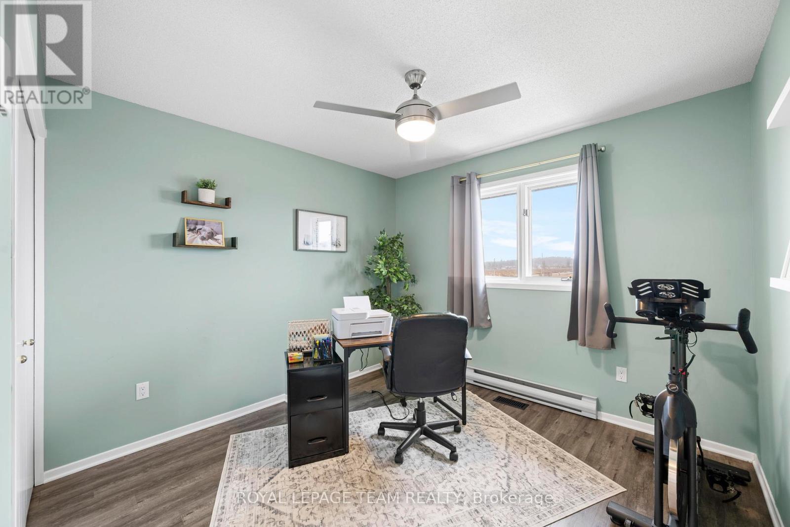 












2090 OLD BIRCH ROAD

,
Ottawa,




Ontario
K0A1X0

