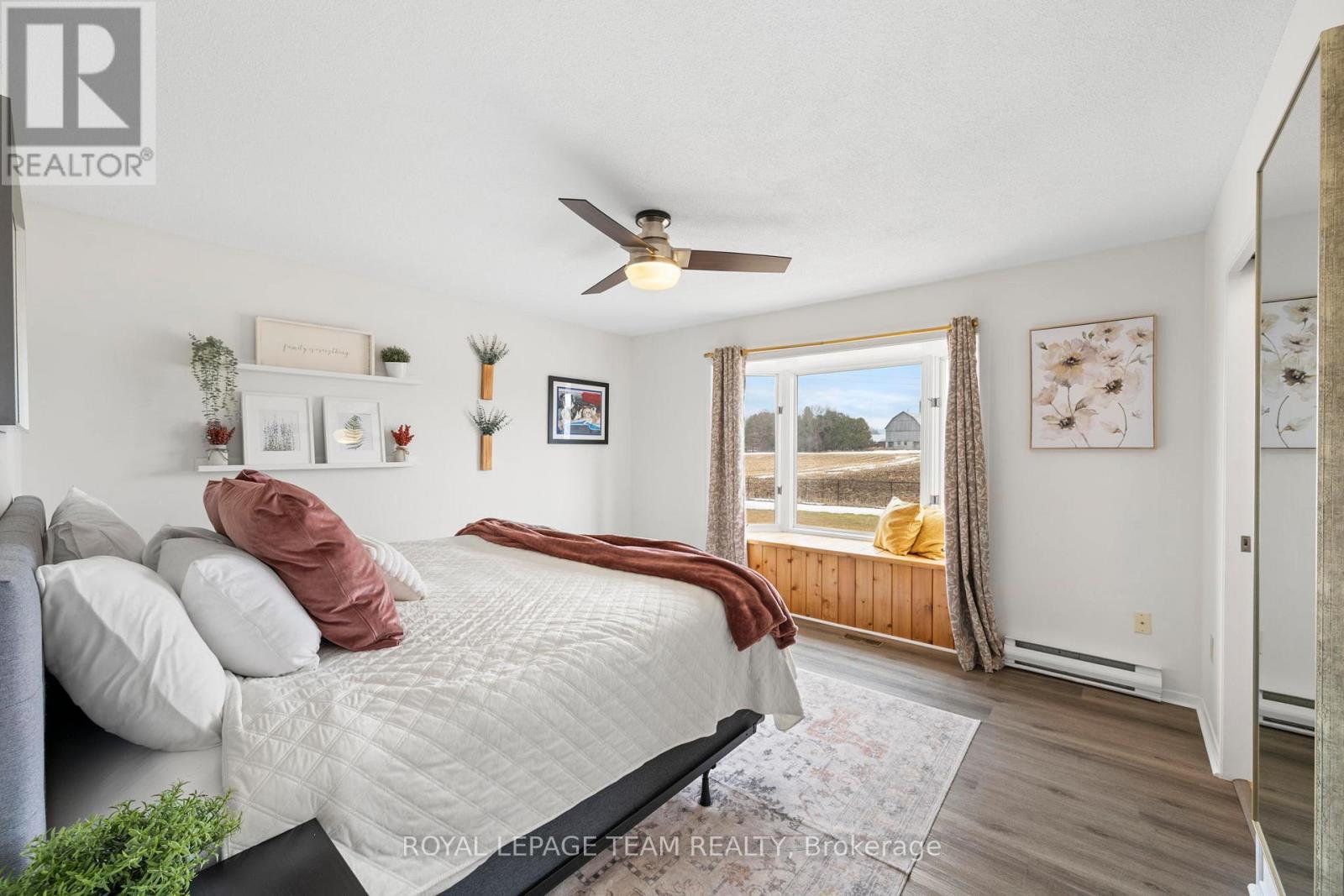 












2090 OLD BIRCH ROAD

,
Ottawa,




Ontario
K0A1X0

