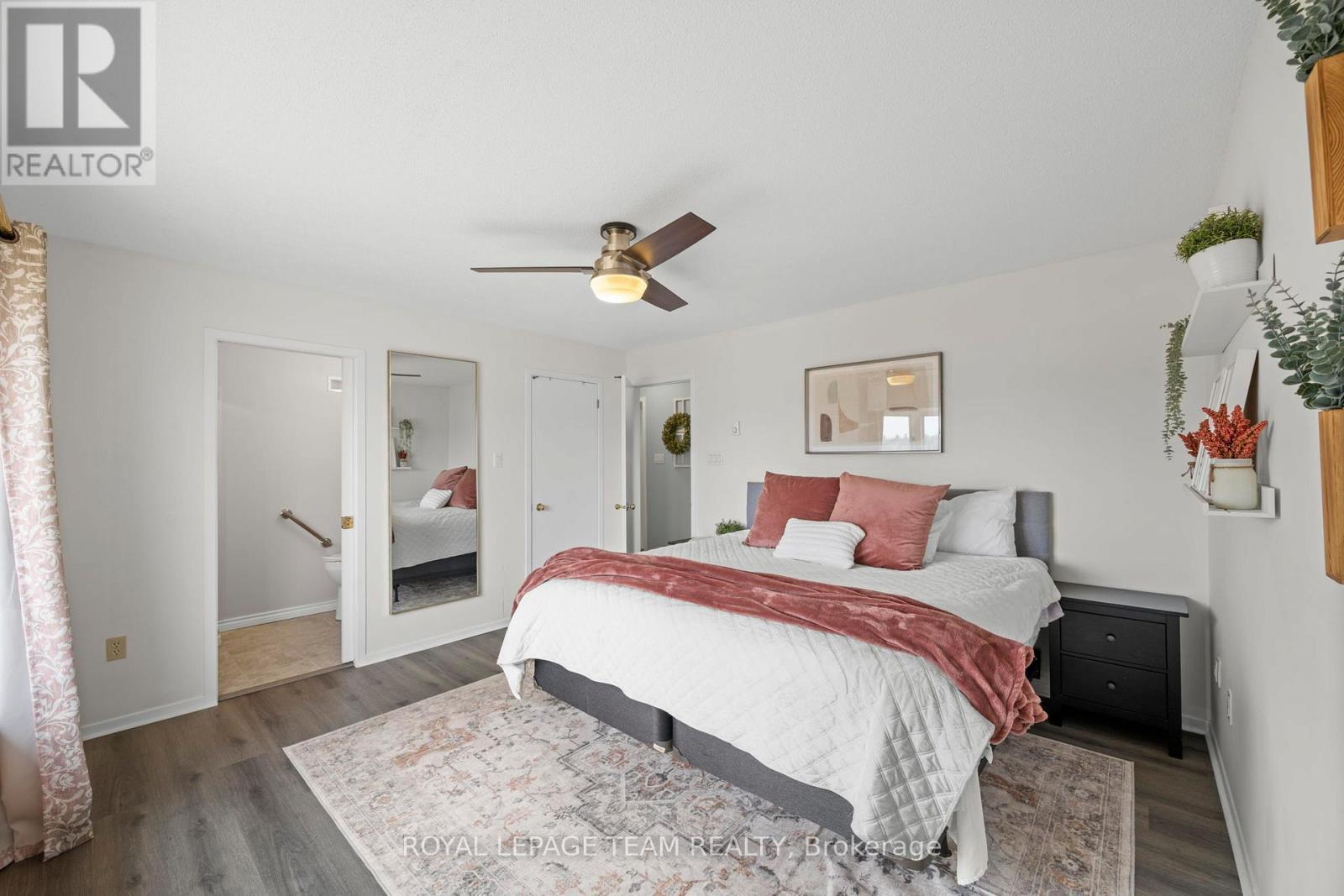 












2090 OLD BIRCH ROAD

,
Ottawa,




Ontario
K0A1X0

