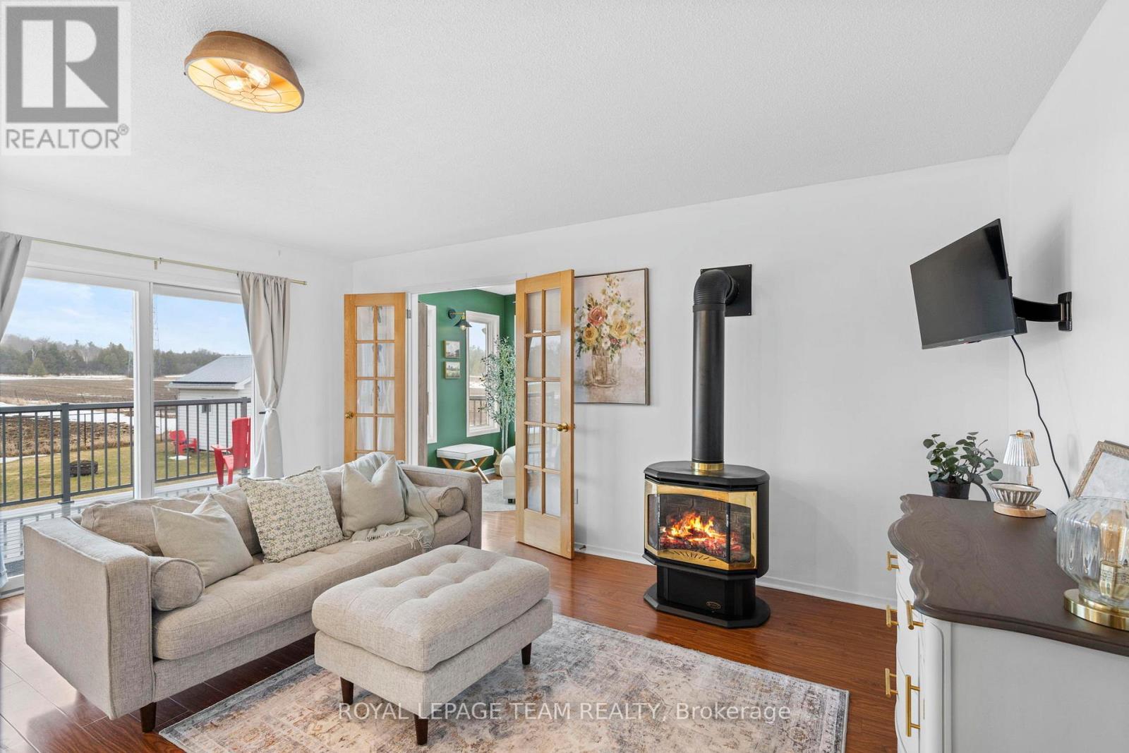 












2090 OLD BIRCH ROAD

,
Ottawa,




Ontario
K0A1X0

