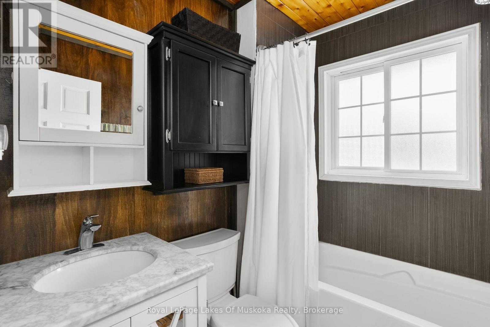 












1 CHRISTOPHER LANE

,
Armour,




Ontario
P0A1C0

