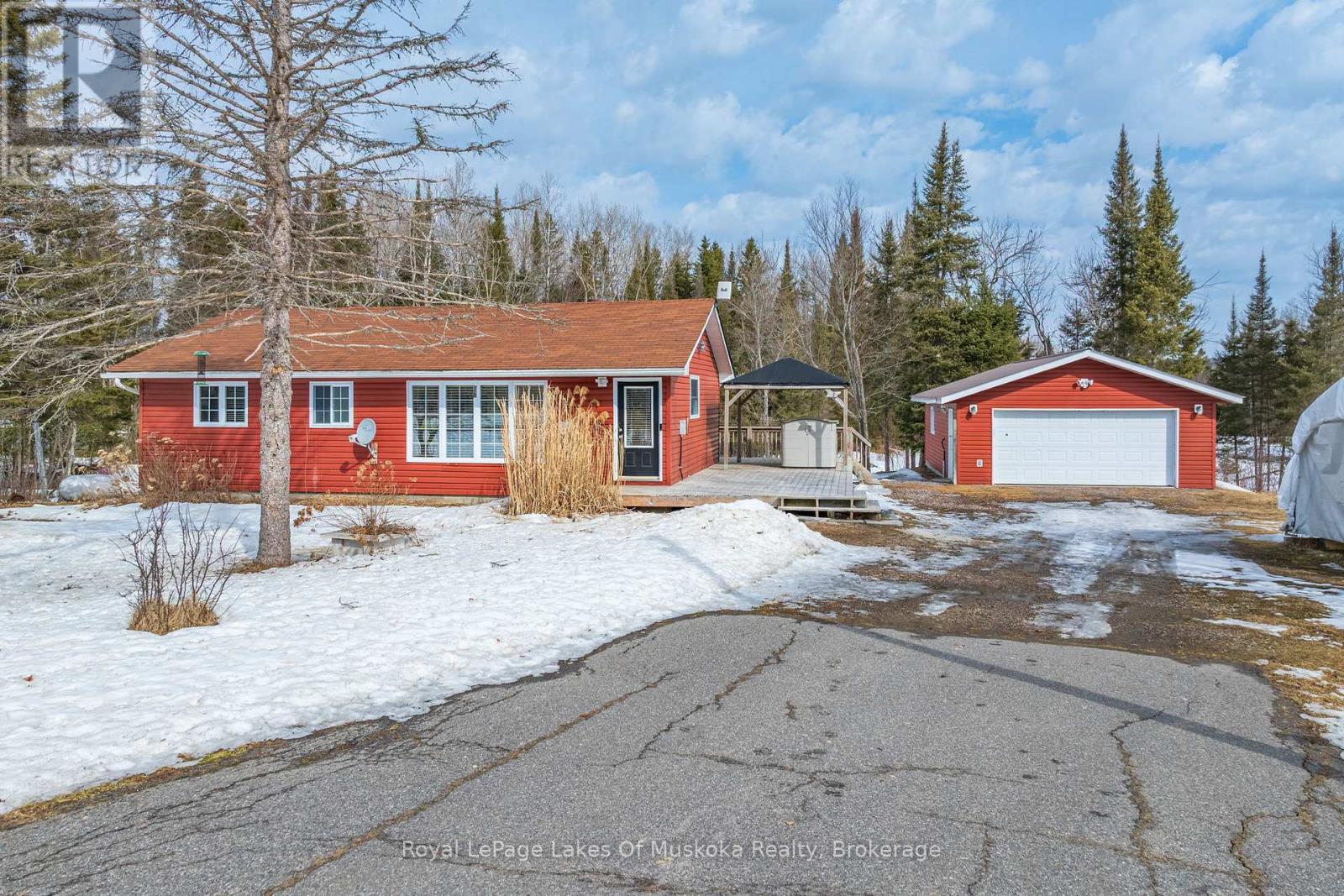 












1 CHRISTOPHER LANE

,
Armour,




Ontario
P0A1C0

