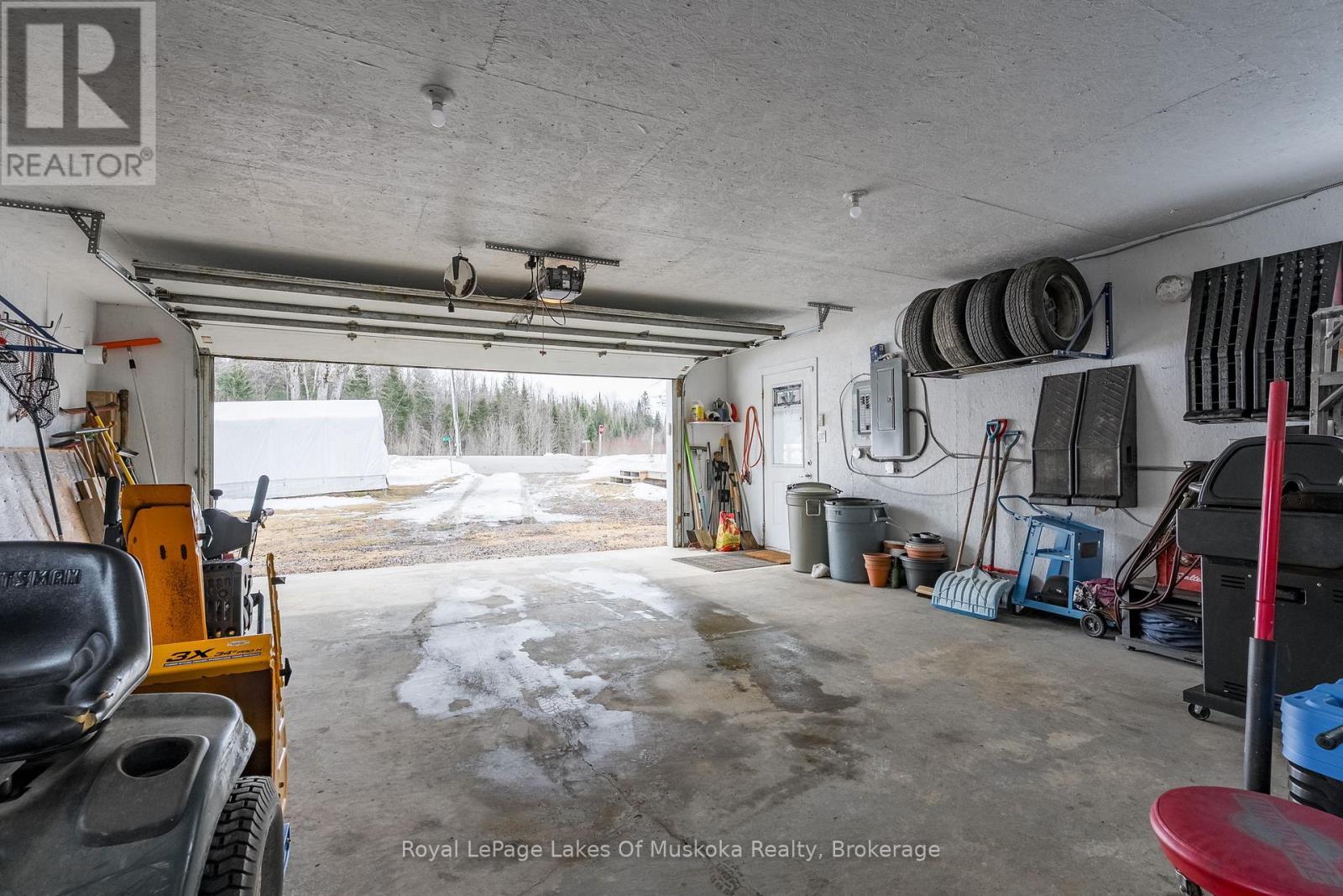 












1 CHRISTOPHER LANE

,
Armour,




Ontario
P0A1C0

