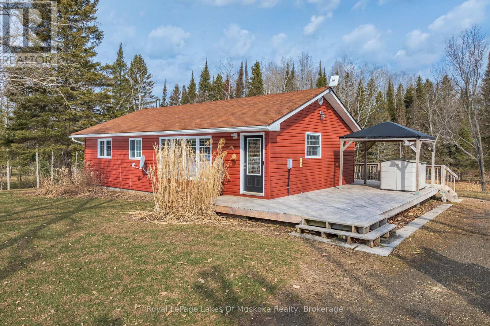 












1 CHRISTOPHER LANE

,
Armour,




Ontario
P0A1C0

