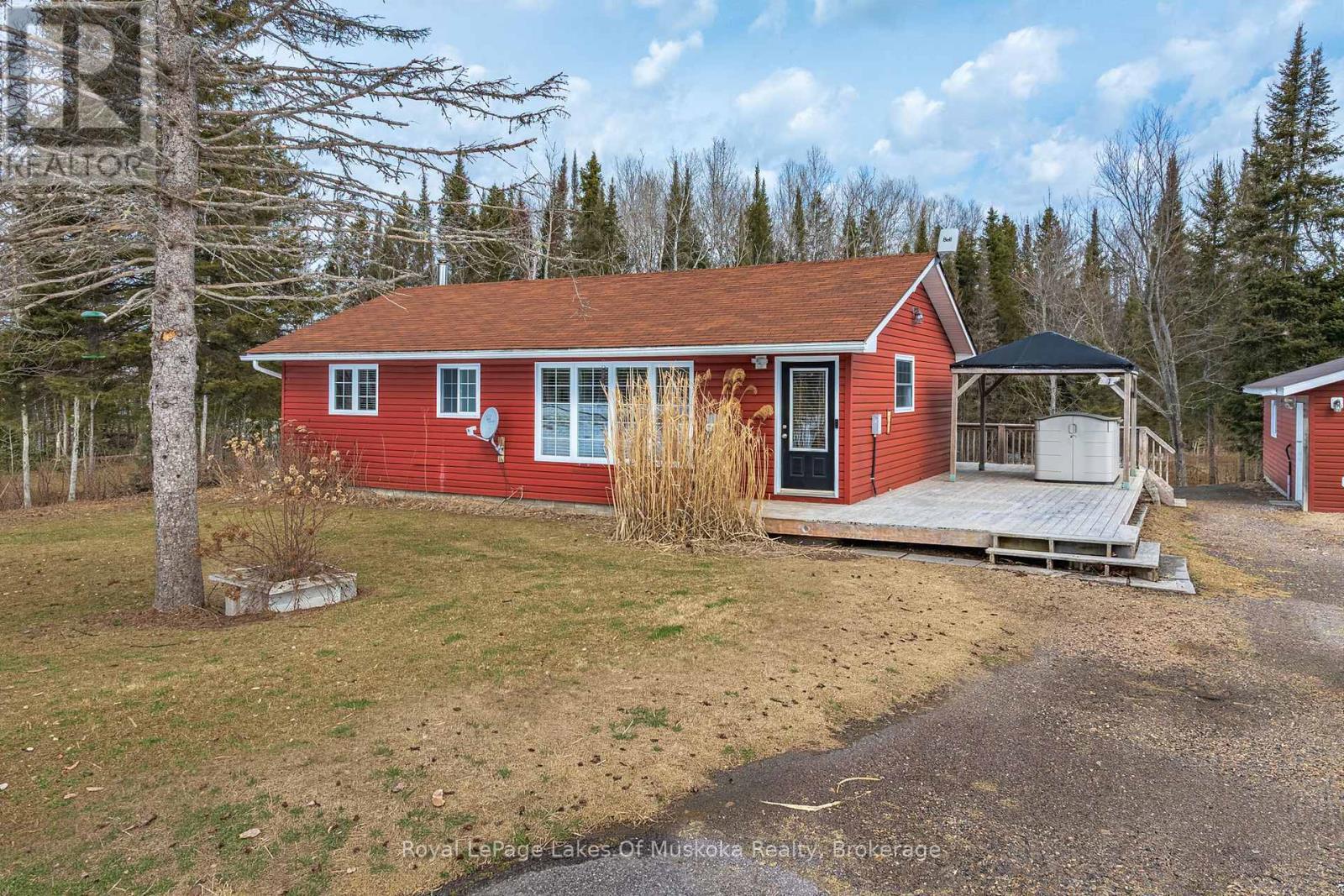 












1 CHRISTOPHER LANE

,
Armour,




Ontario
P0A1C0

